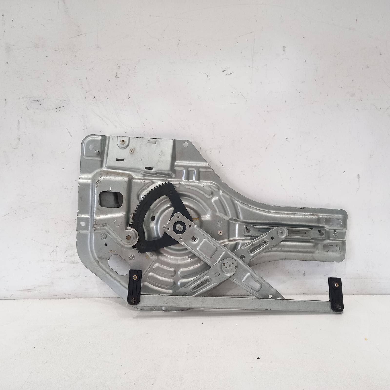 View Auto part Left Rear Wnd Reg/Motor Hyundai Tucson 2008