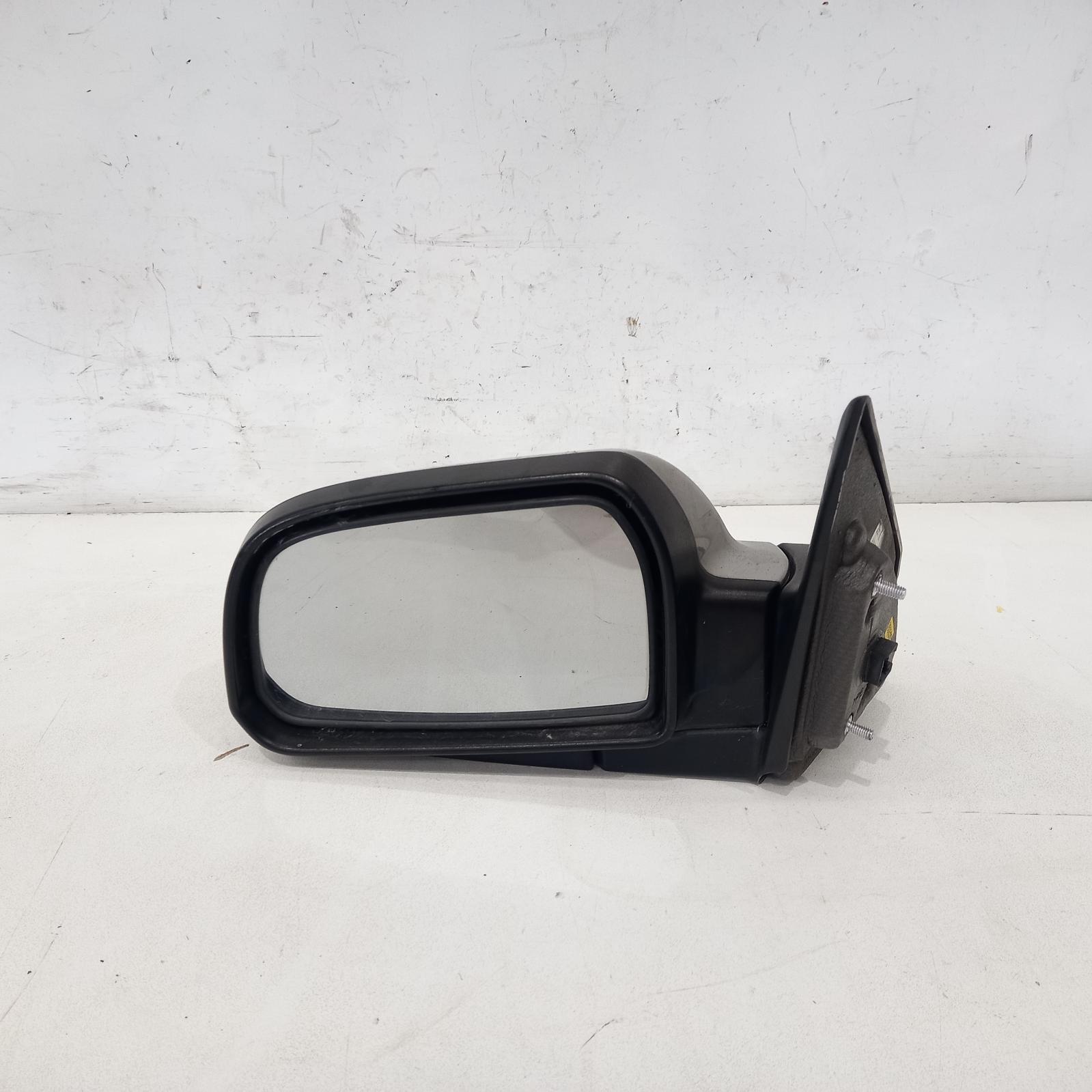 2008 Hyundai Tucson Left Door Mirror View Auto part Left Door Mirror Hyundai Tucson 2008