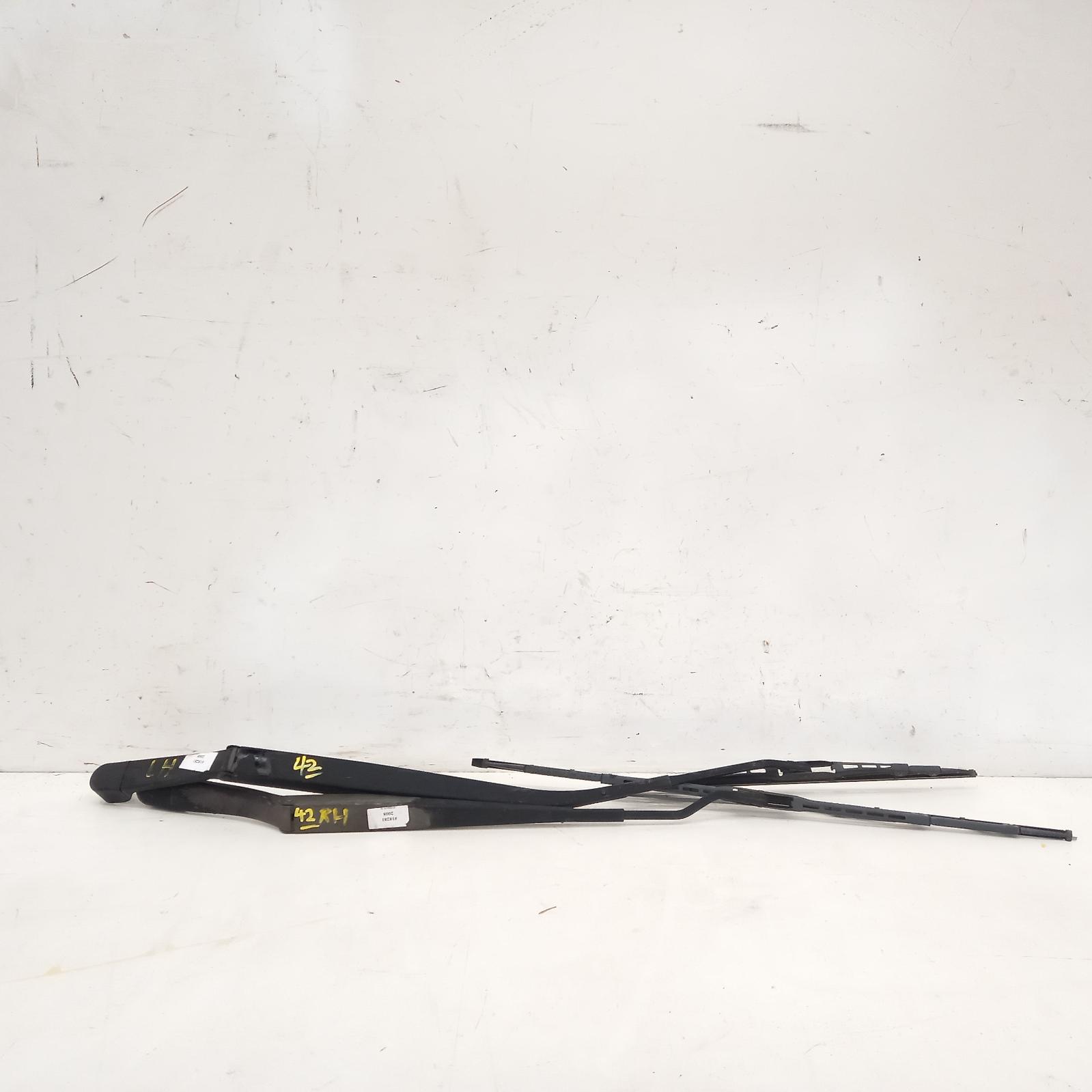 2008 Hyundai Tucson Wiper Arm View Auto part Wiper Arm Hyundai Tucson 2008