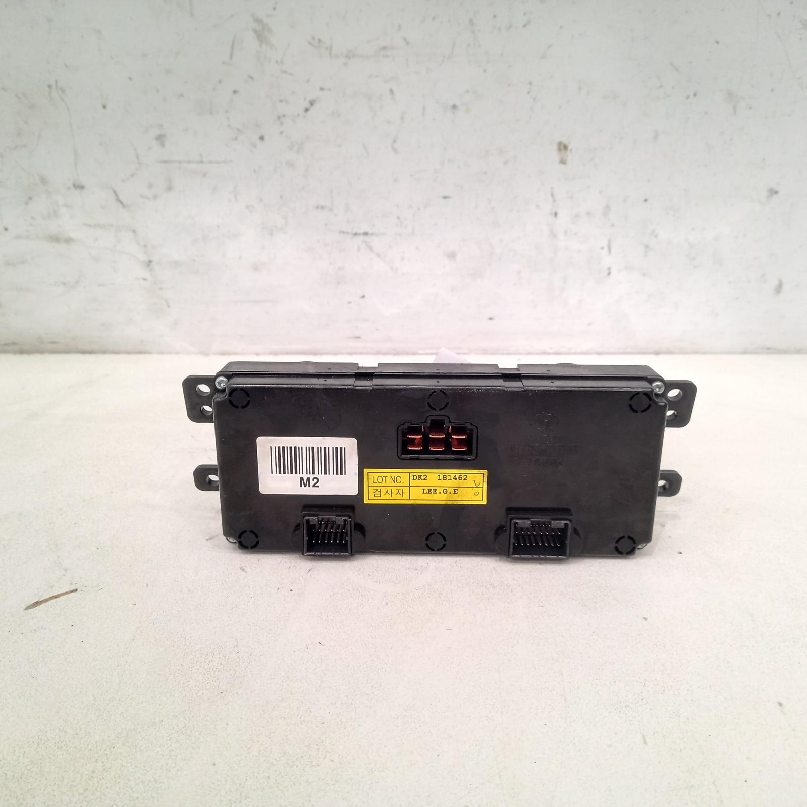 View Auto part Heater/Ac Controls Hyundai Tucson 2008