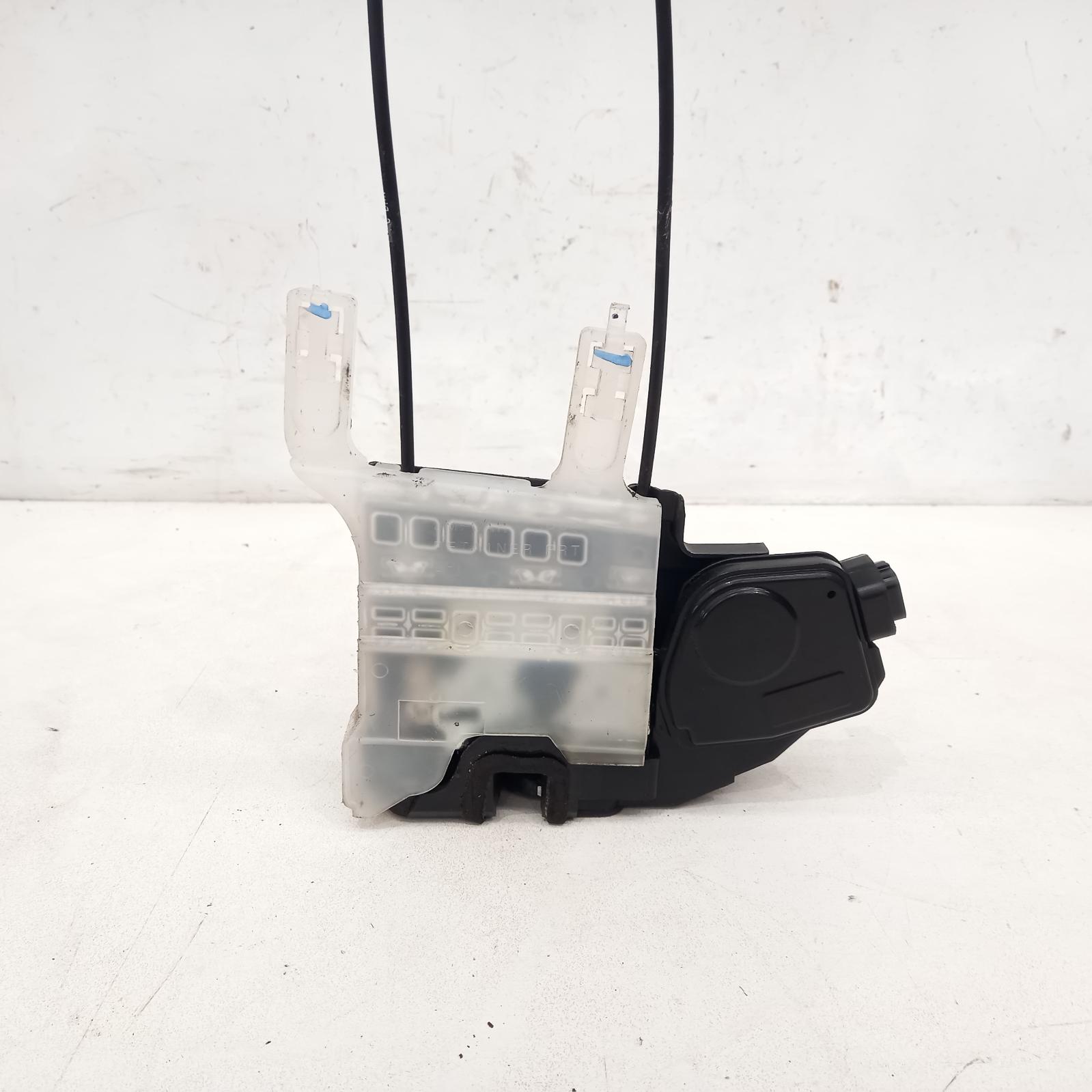 View Auto part Door/Boot/Gate Lock Hyundai Tucson 2008