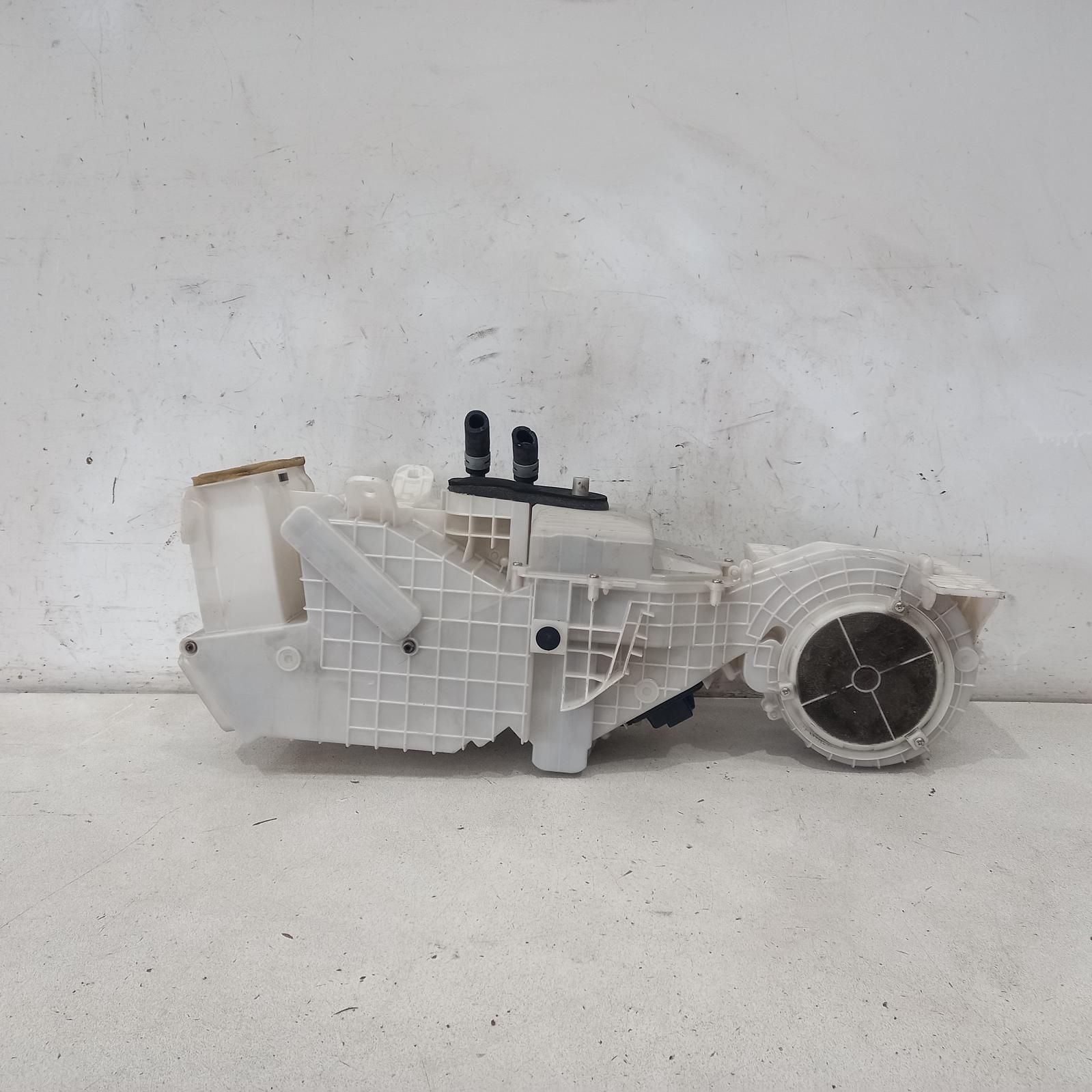 View Auto part Heater Core/Box Mazda Cx9 2008