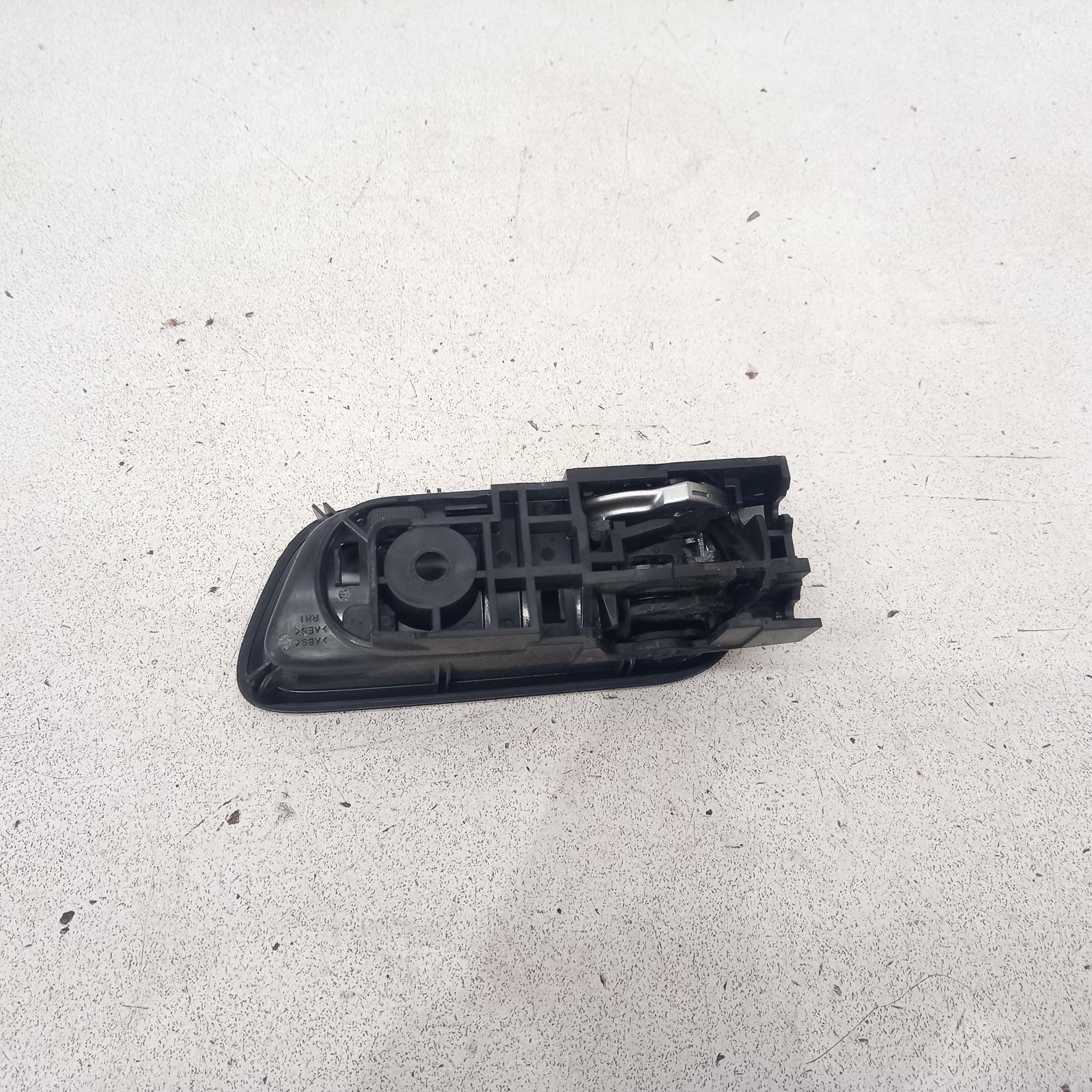 View Auto part Door Handle Mazda Cx9 2008