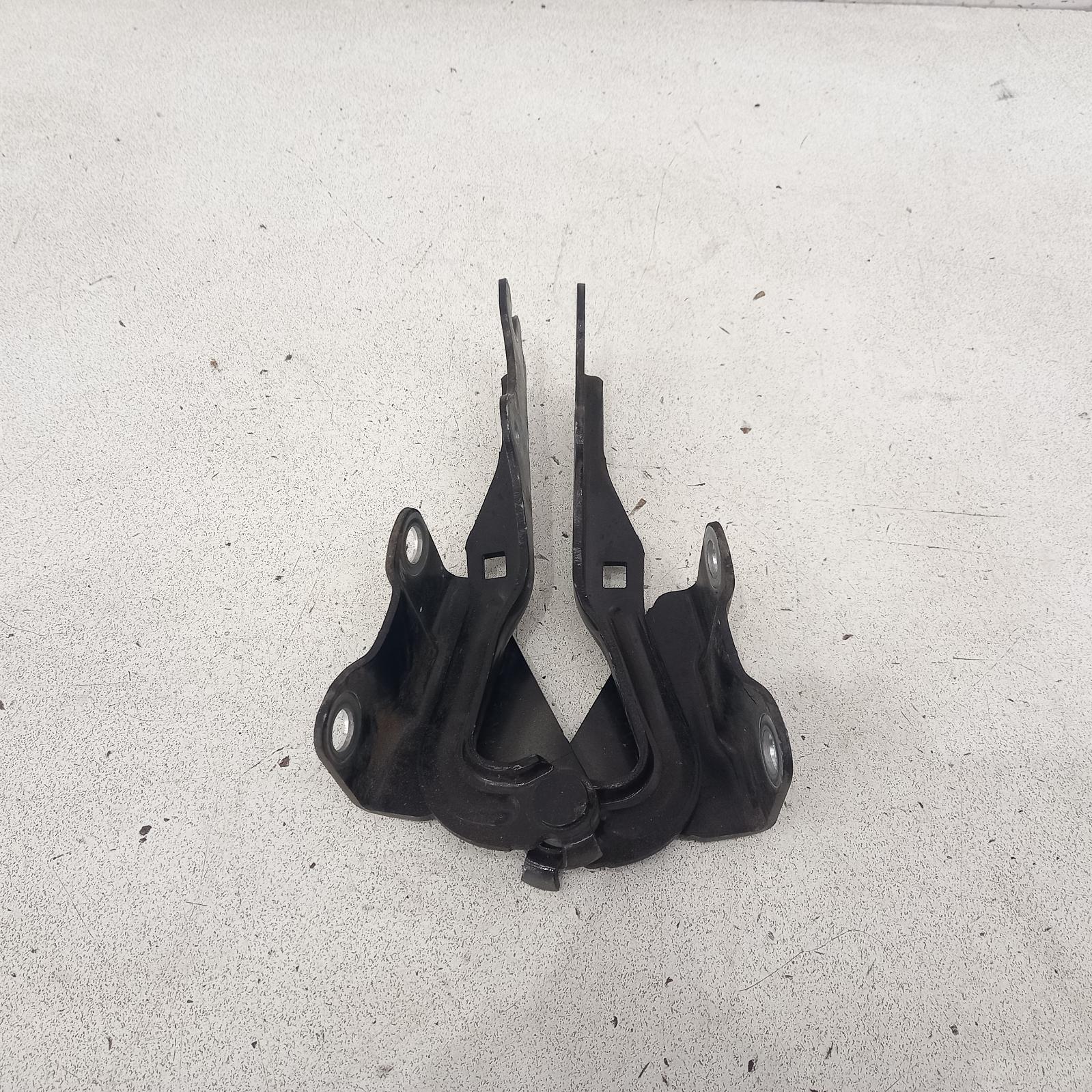 View Auto part Bonnet Hinge/Strut Mazda Cx9 2008
