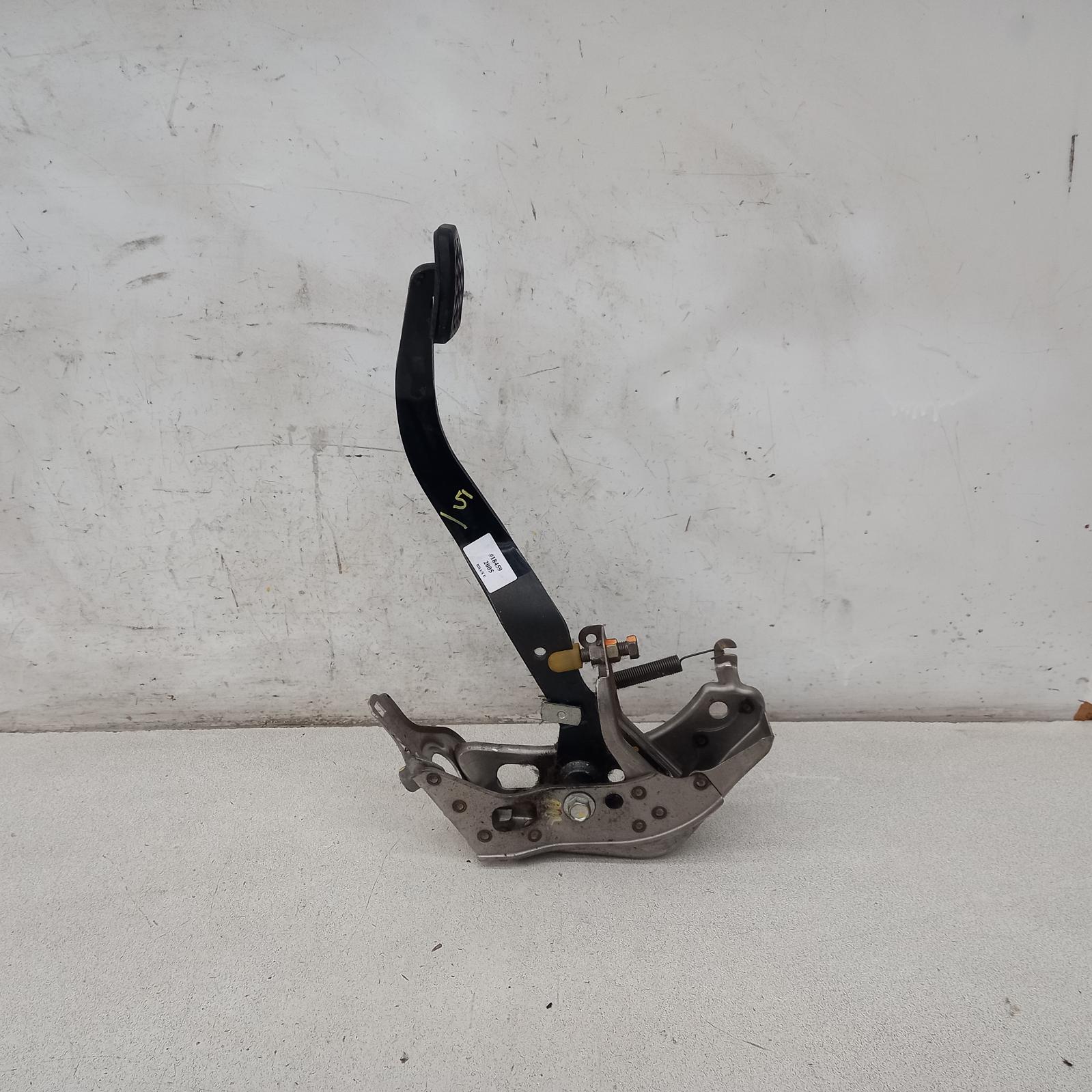 View Auto part Pedal Assembly Toyota Hilux 2005