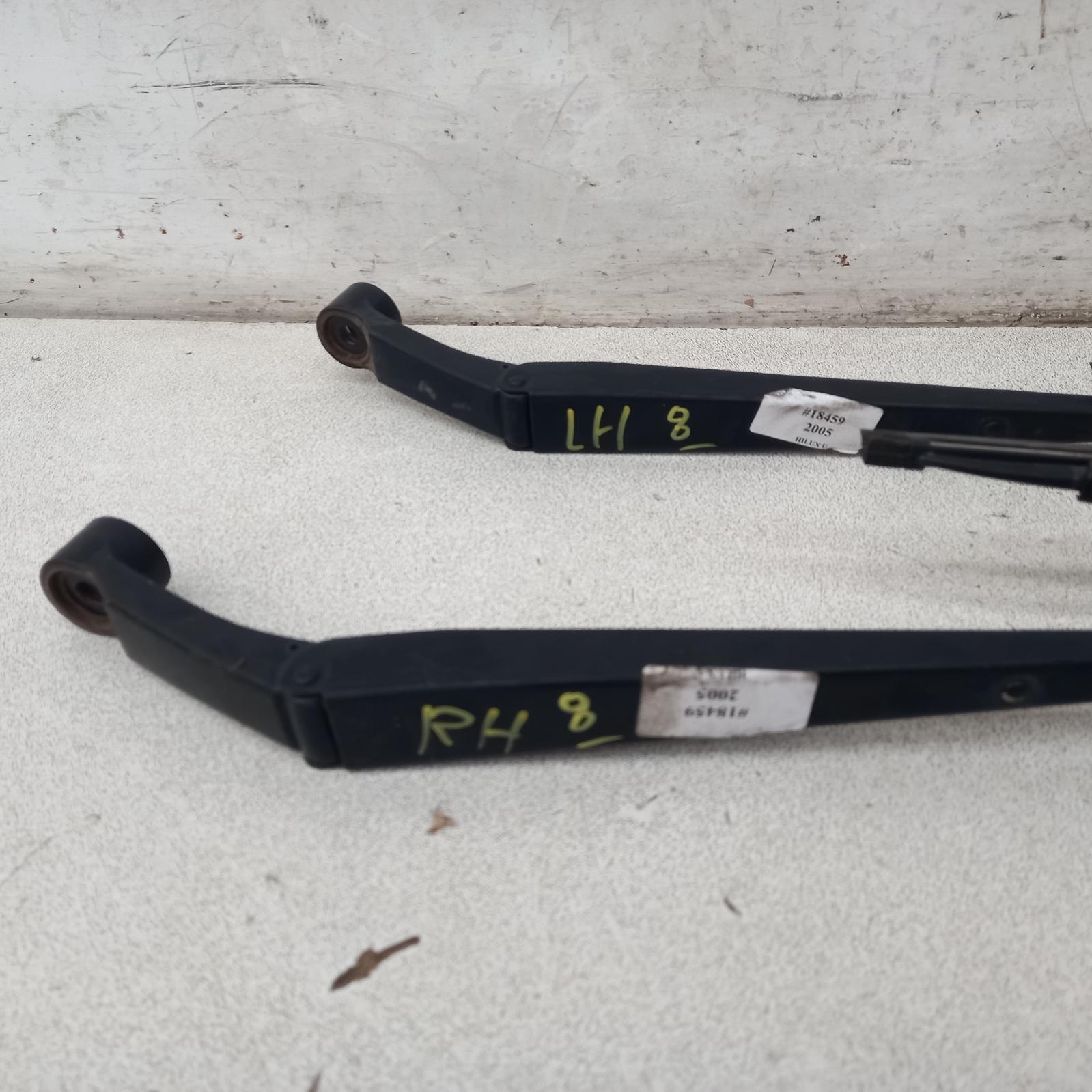 View Auto part Wiper Arm Toyota Hilux 2005