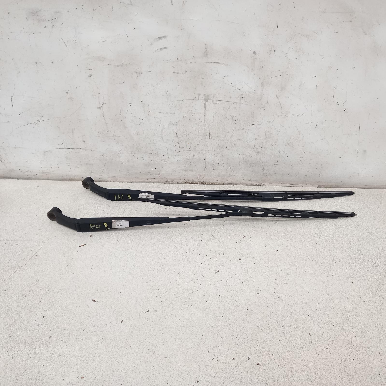 View Auto part Wiper Arm Toyota Hilux 2005