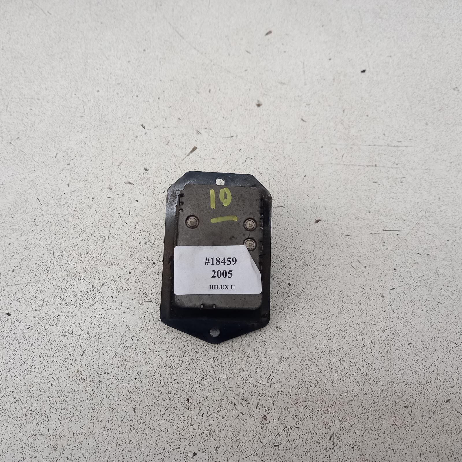 View Auto part Fan Speed Resistor Toyota Hilux 2005