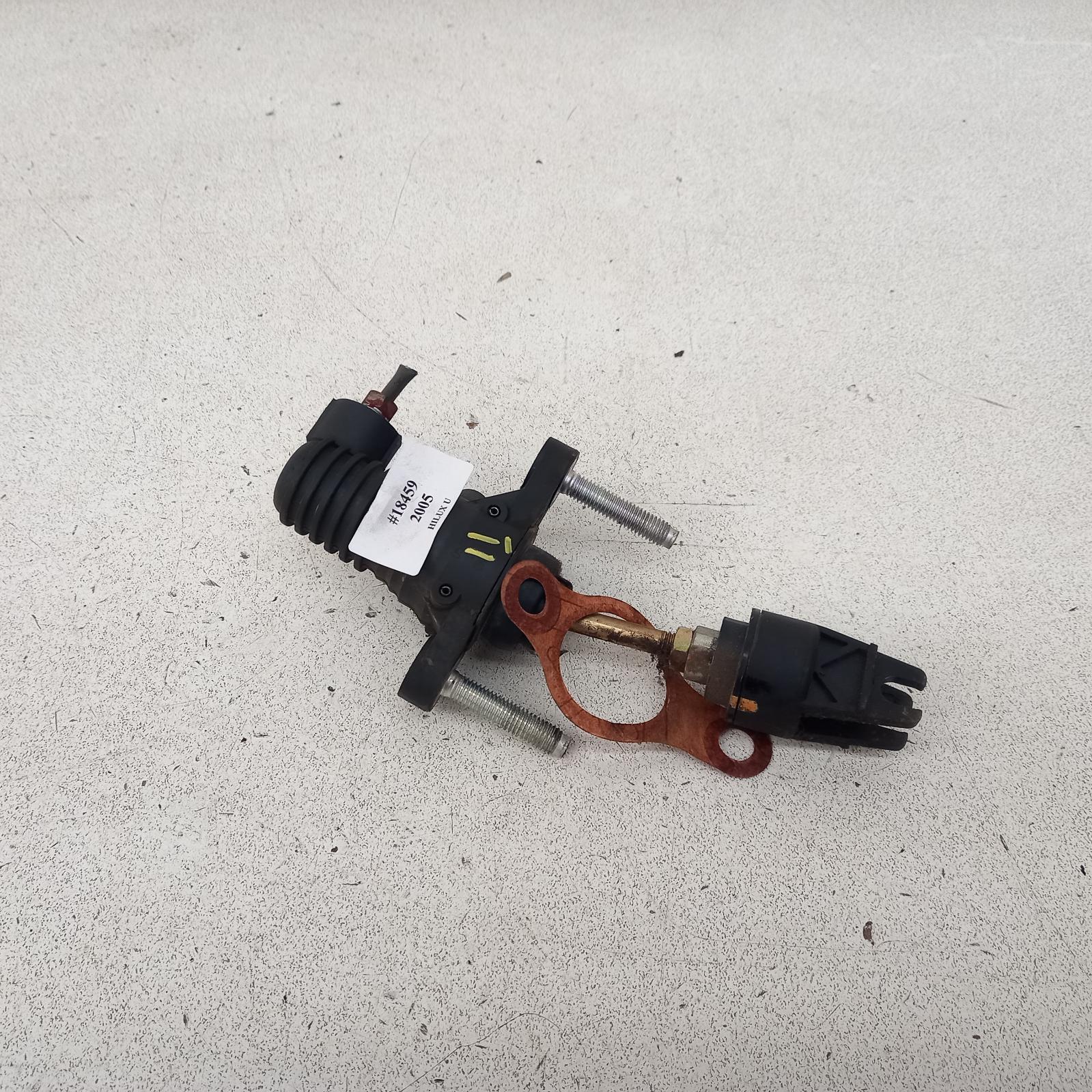 View Auto part Clutch Master Cylind Toyota Hilux 2005