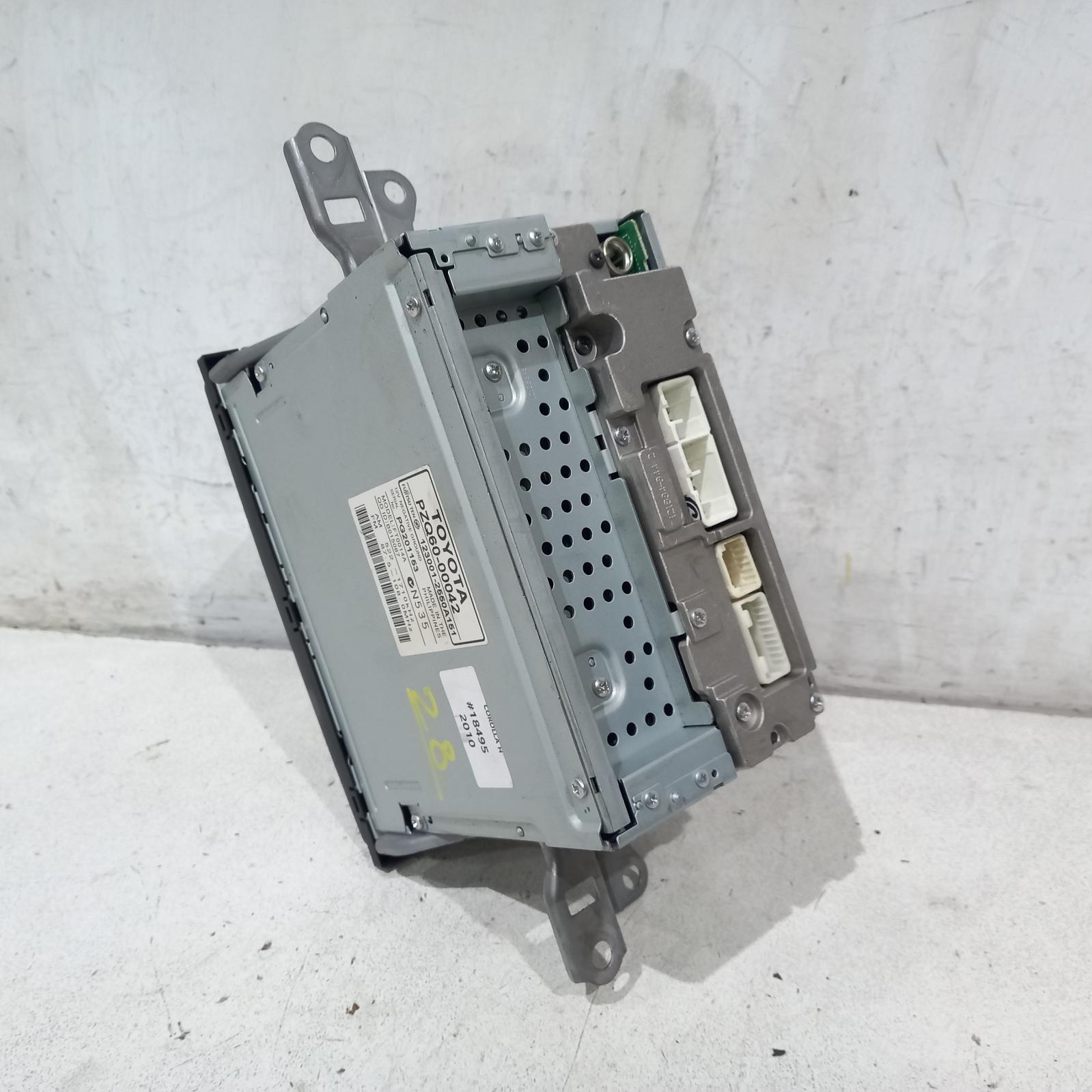 2010 Toyota Corolla Radio/Cd/Dvd/Sat/Tv View Auto part Radio/Cd/Dvd/Sat/Tv Toyota Corolla 2010