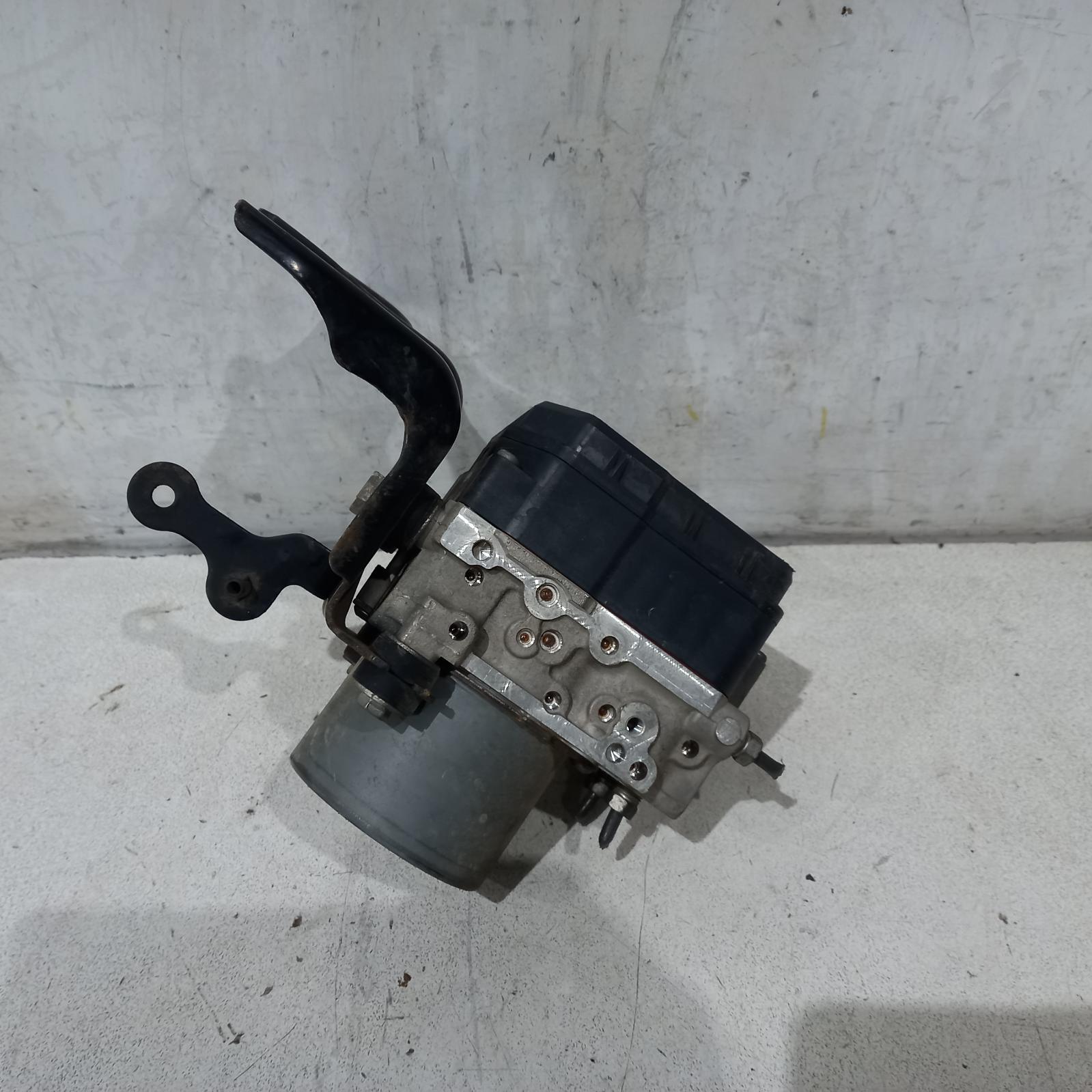 2010 Toyota Corolla Abs Pump/Modulator View Auto part Abs Pump/Modulator Toyota Corolla 2010