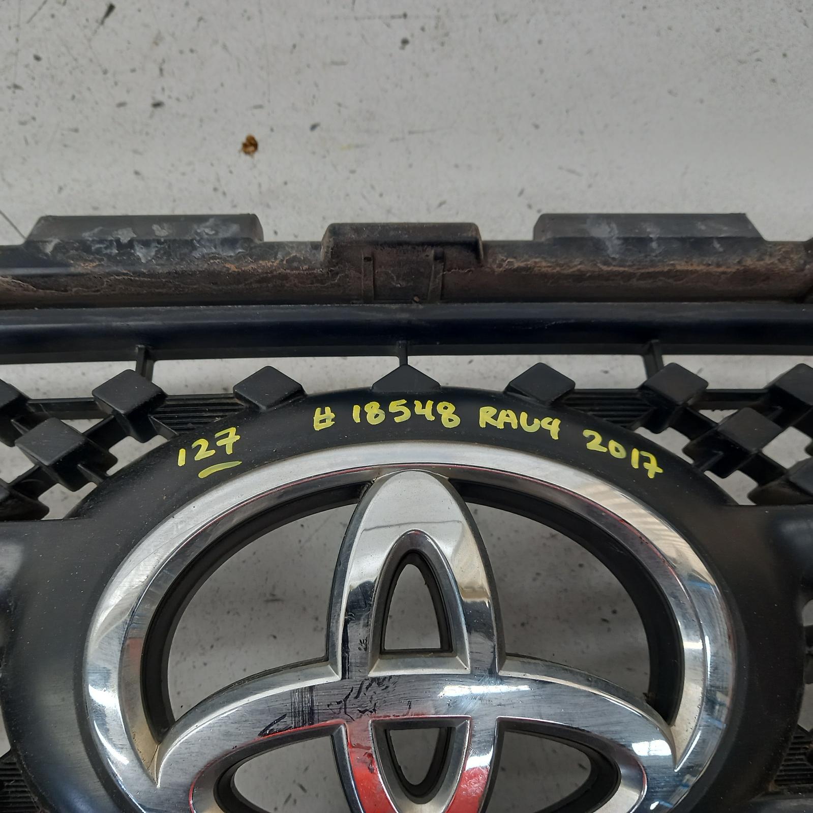 2007 Toyota Rav4 Grille View Auto part Grille Toyota Rav4 2007