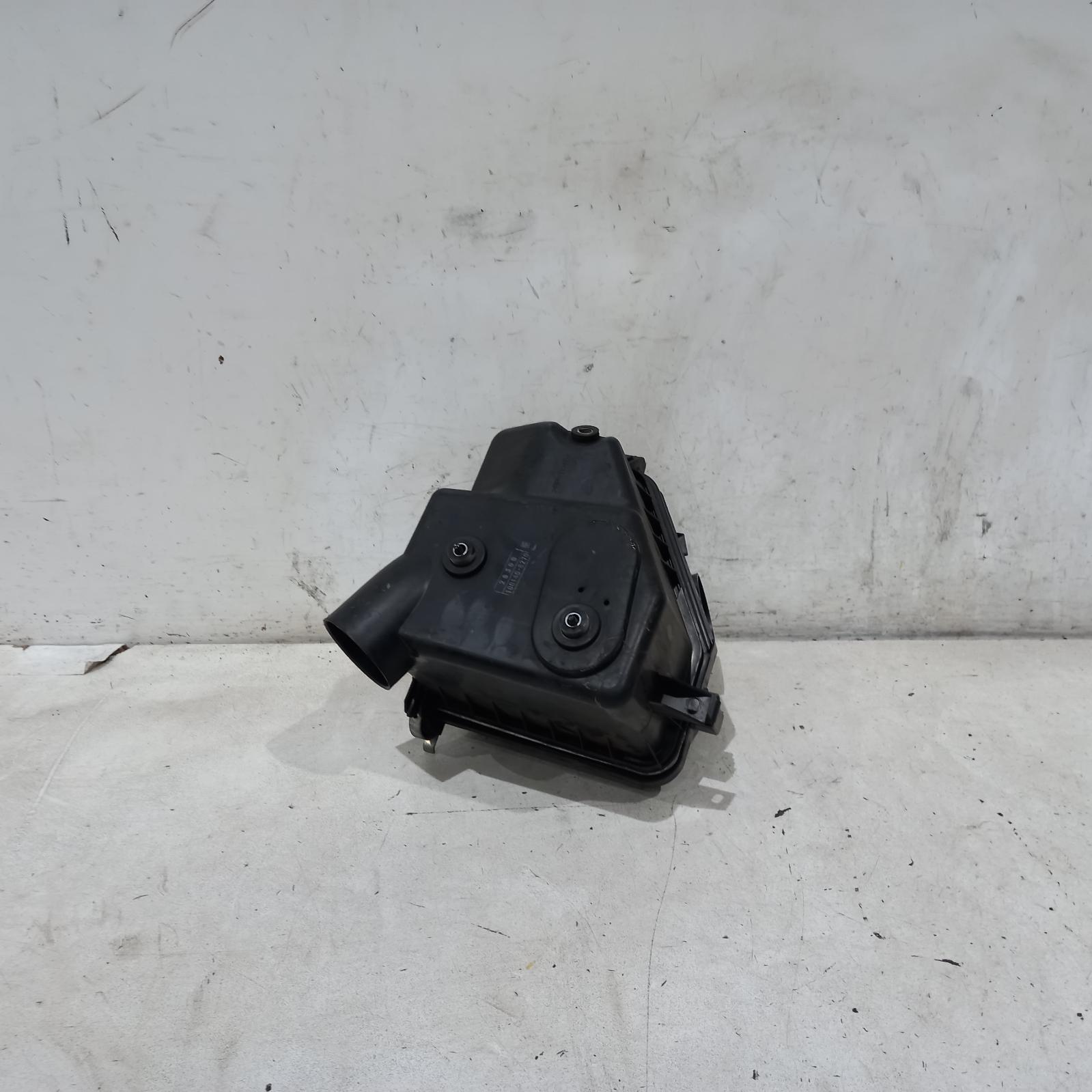 2007 Toyota Rav4 Air Cleaner/Box View Auto part Air Cleaner/Box Toyota Rav4 2007