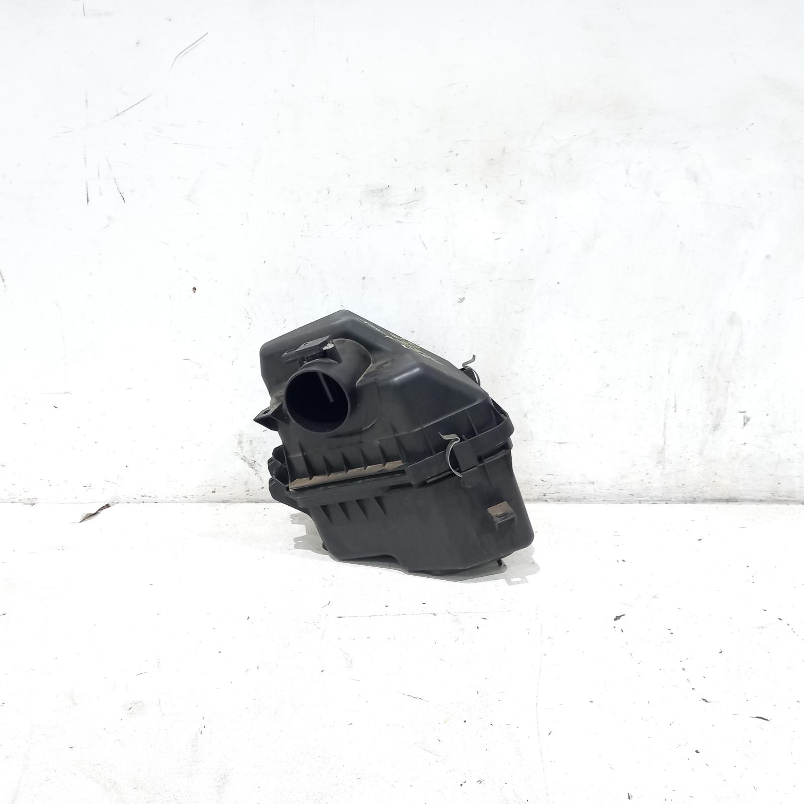 2007 Toyota Rav4 Air Cleaner/Box View Auto part Air Cleaner/Box Toyota Rav4 2007