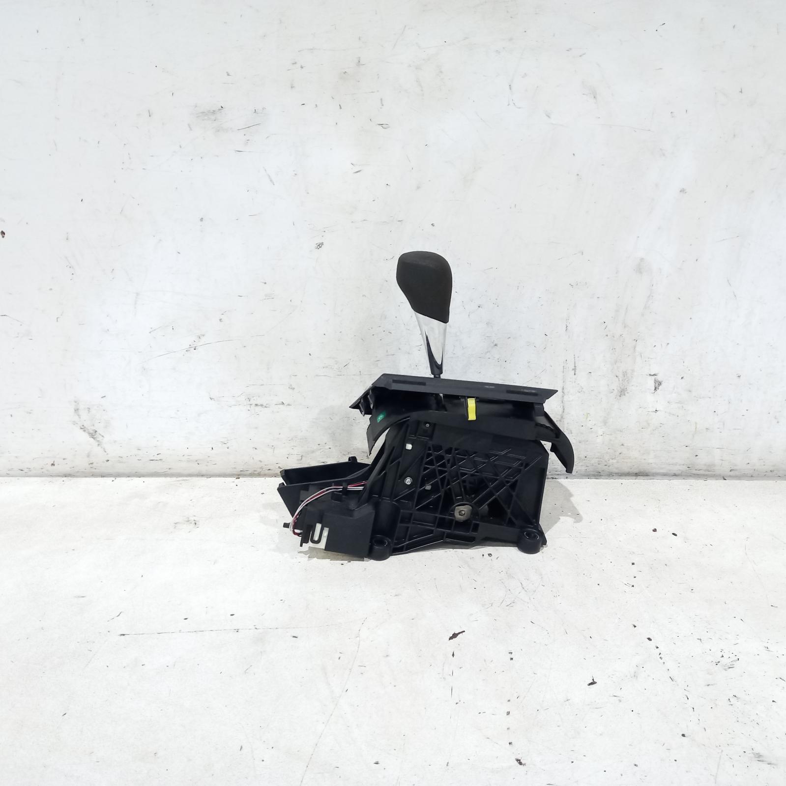 View Auto part Gear Stick/Shifter Toyota Rav4 2007