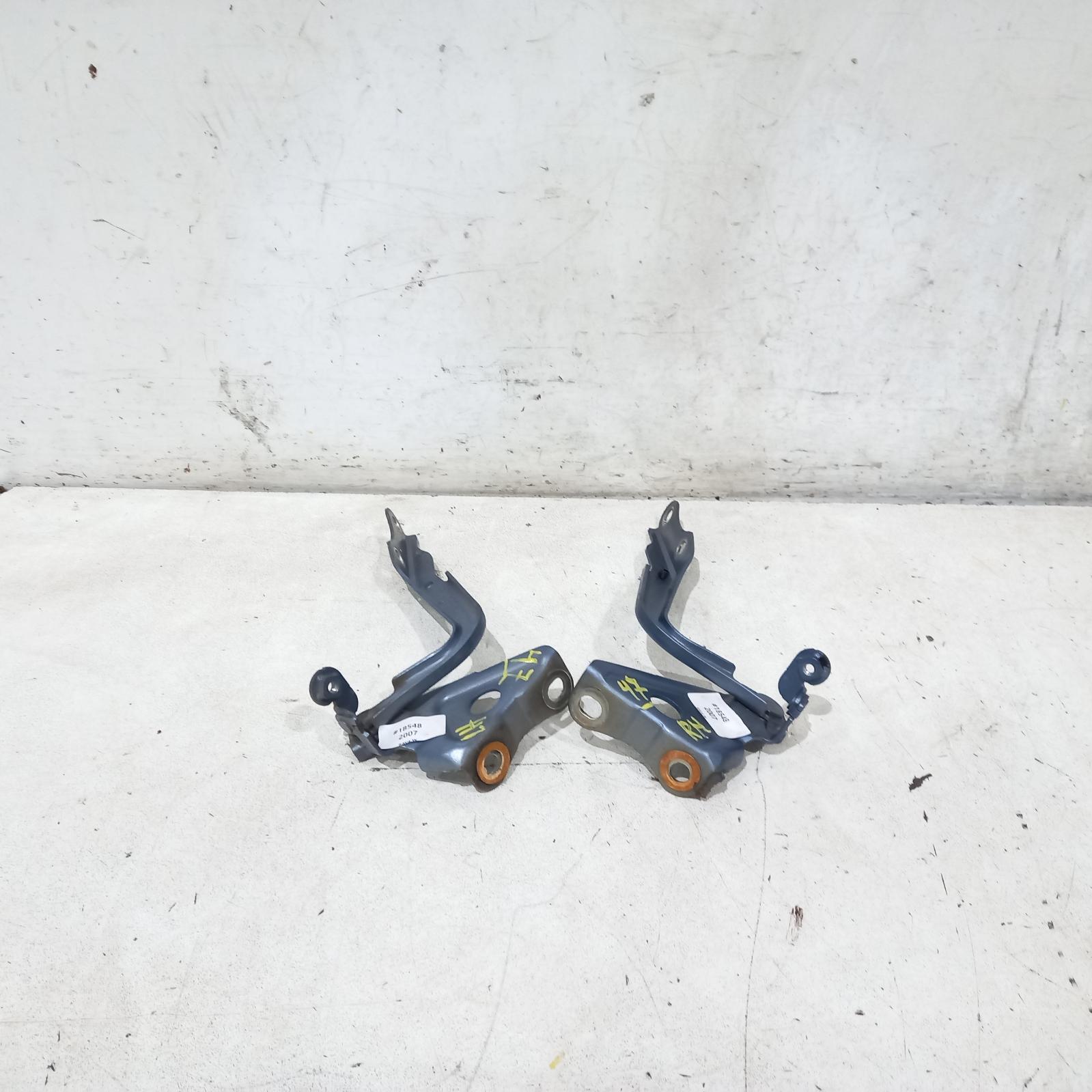 View Auto part Bonnet Hinge/Strut Toyota Rav4 2007