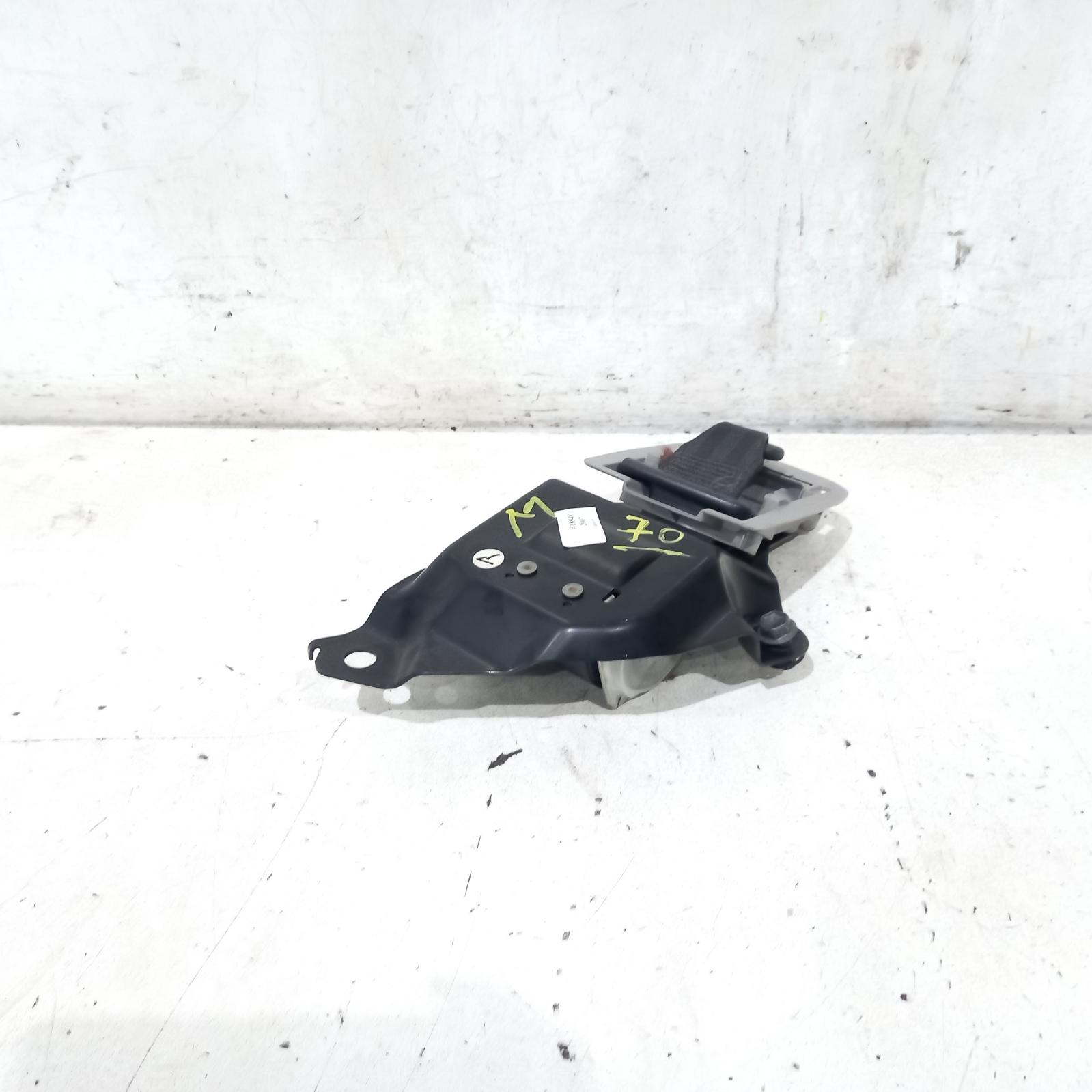 View Auto part Seatbelt/Stalk Toyota Rav4 2007