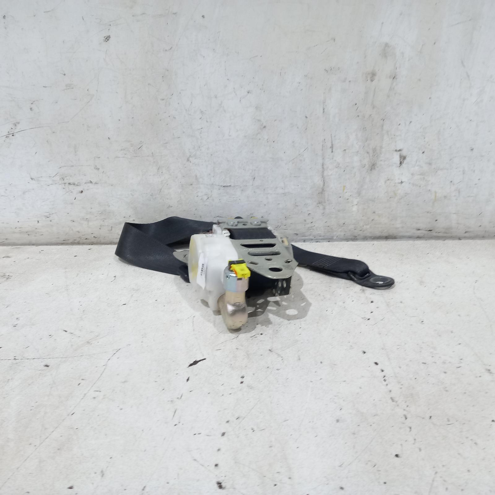 View Auto part Seatbelt/Stalk Toyota Rav4 2007