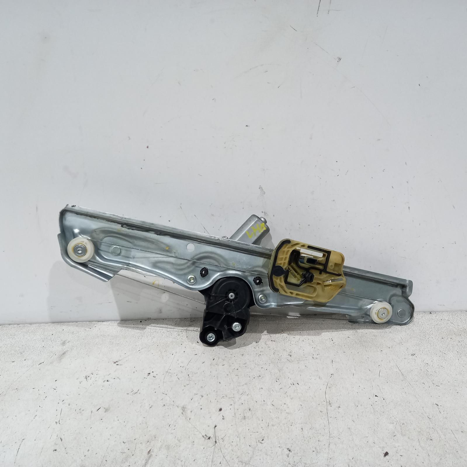 View Auto part Left Rear Wnd Reg/Motor Holden Astra 2017