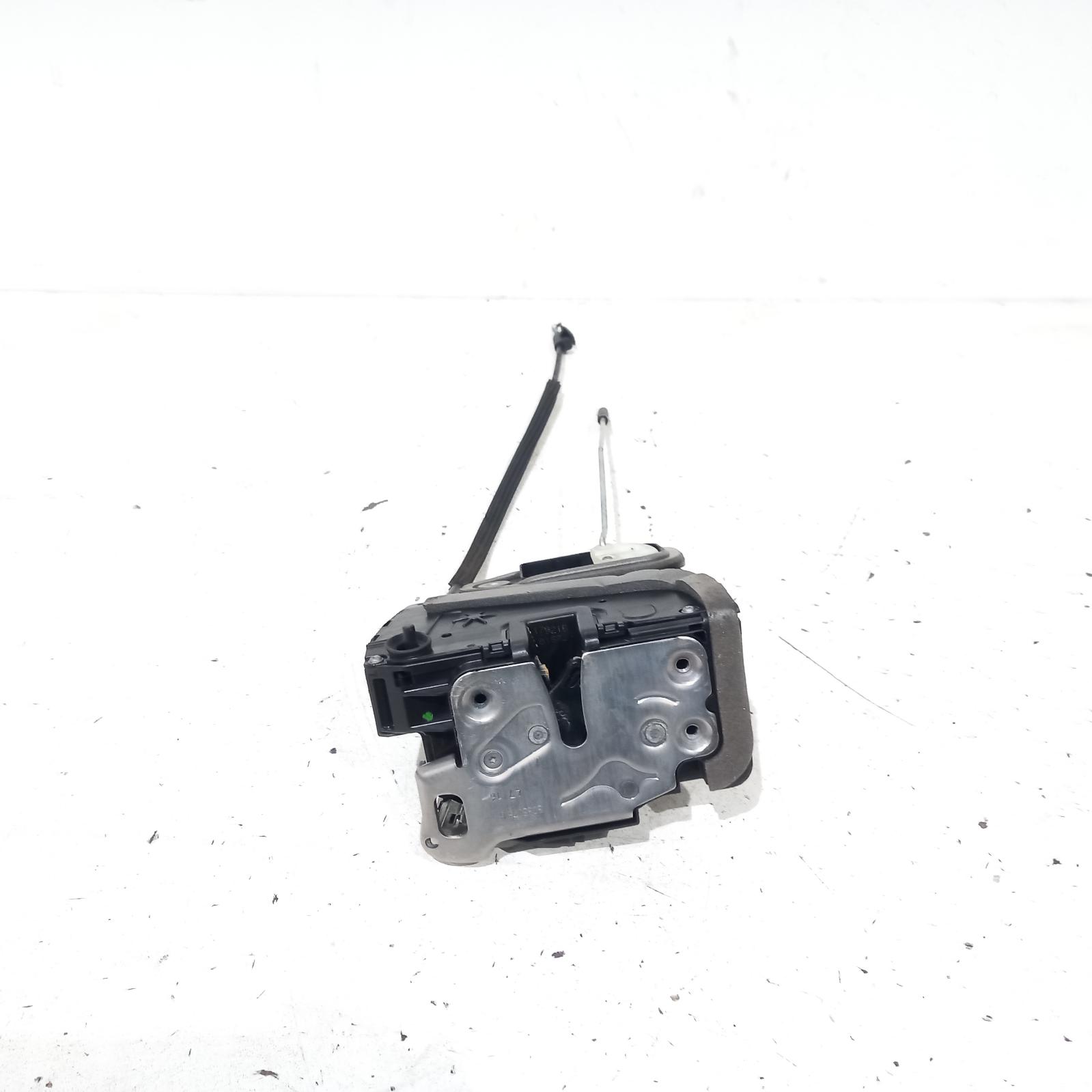 View Auto part Door/Boot/Gate Lock Holden Astra 2017