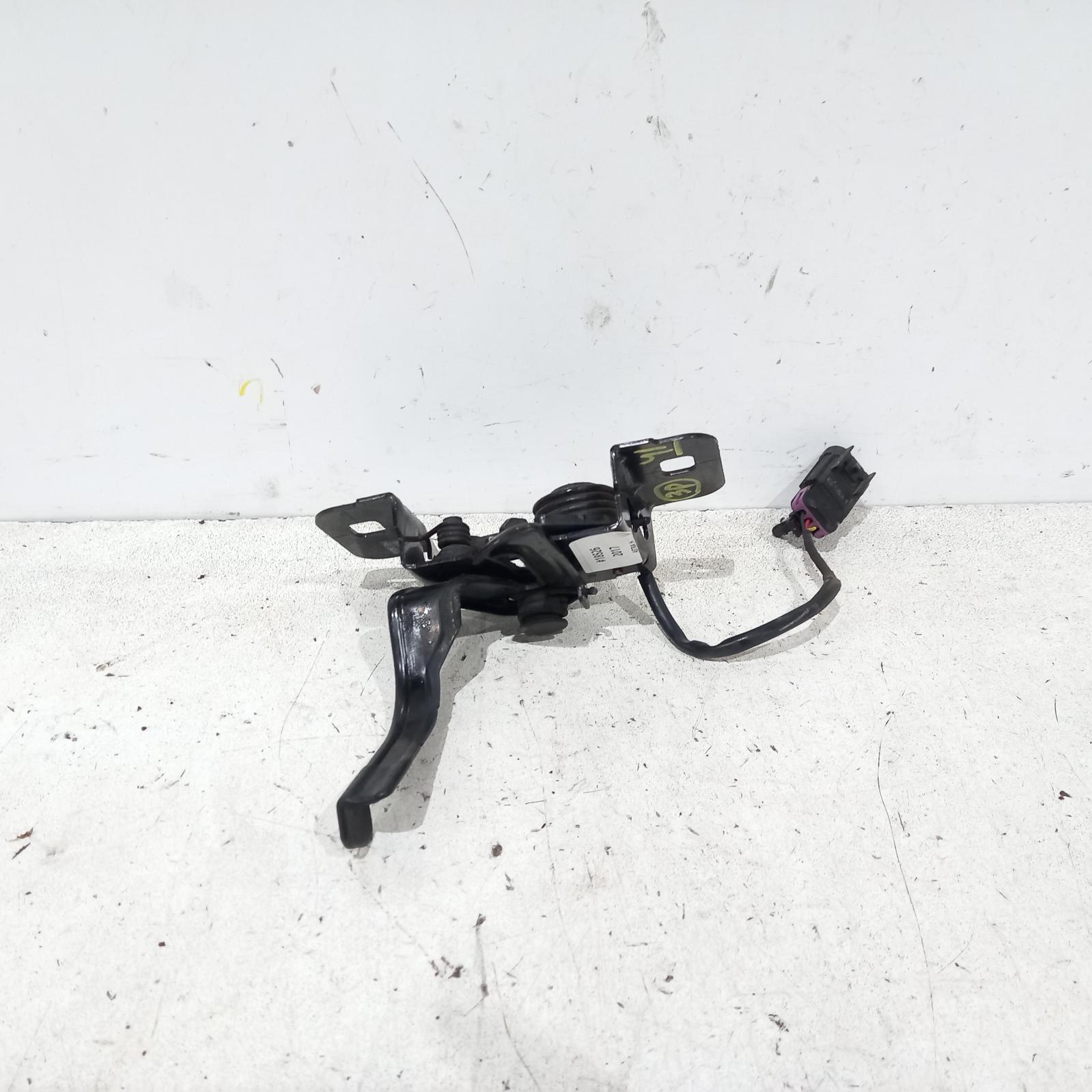 View Auto part Bonnet Lock/Support Holden Astra 2017