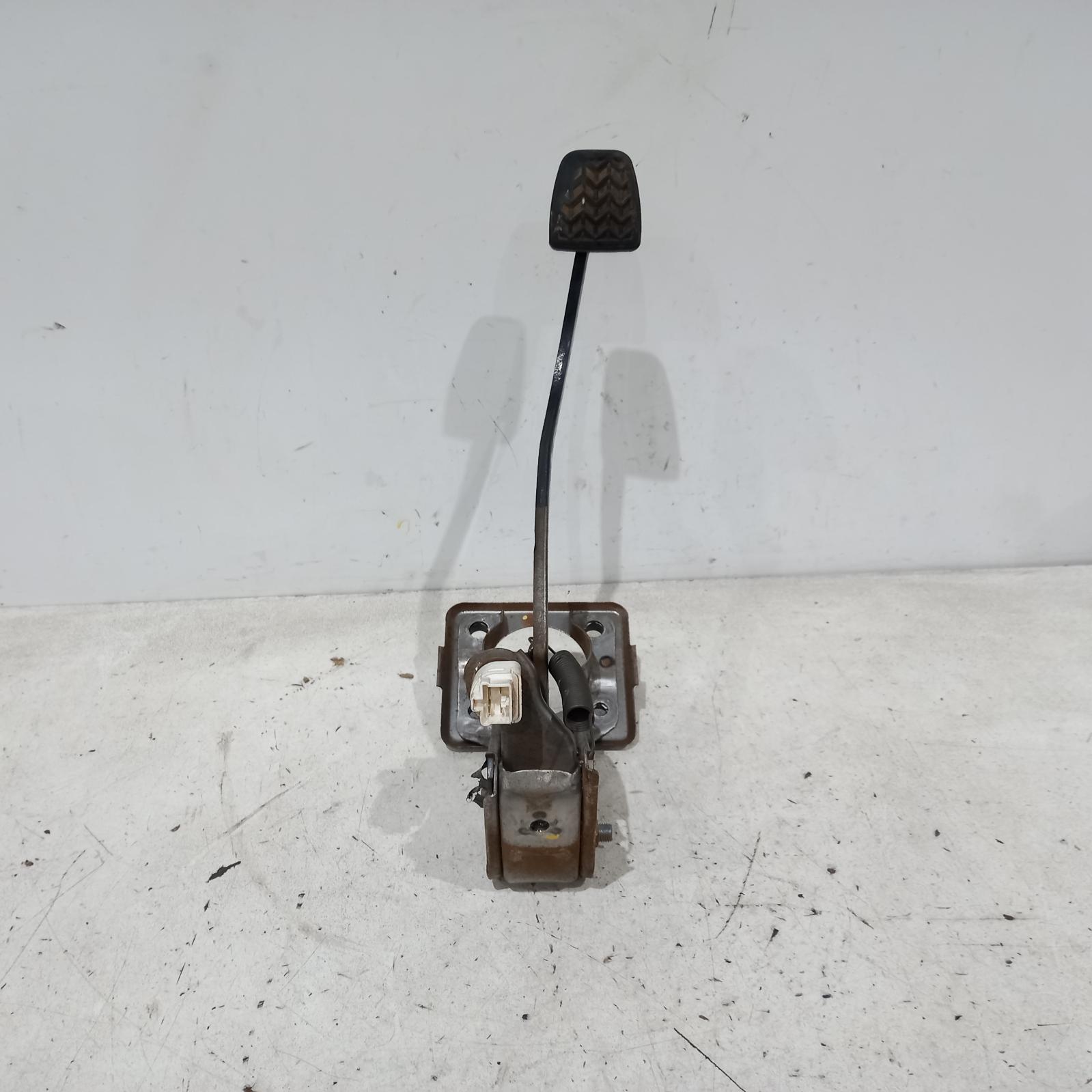 View Auto part Pedal Assembly Toyota Hilux 2008