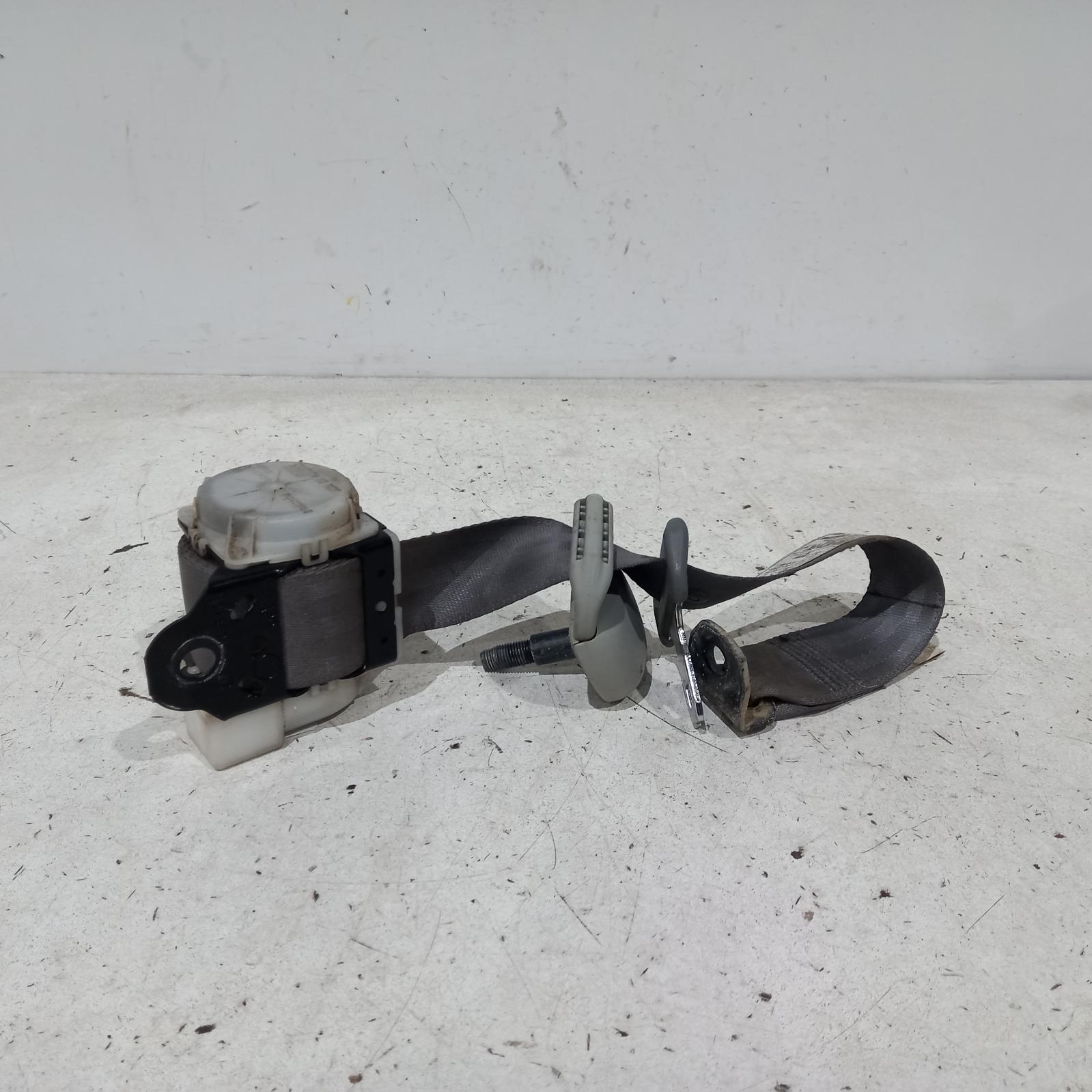 View Auto part Seatbelt/Stalk Toyota Hilux 2008