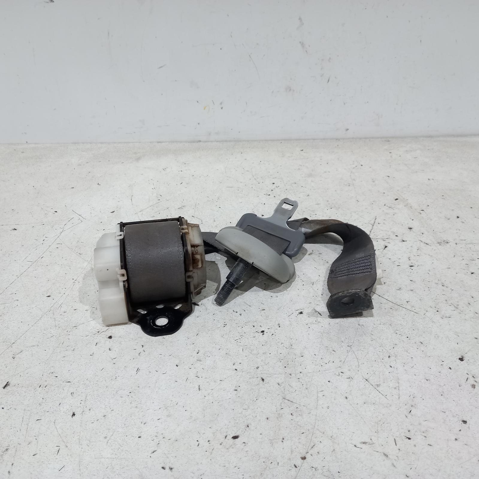 View Auto part Seatbelt/Stalk Toyota Hilux 2008