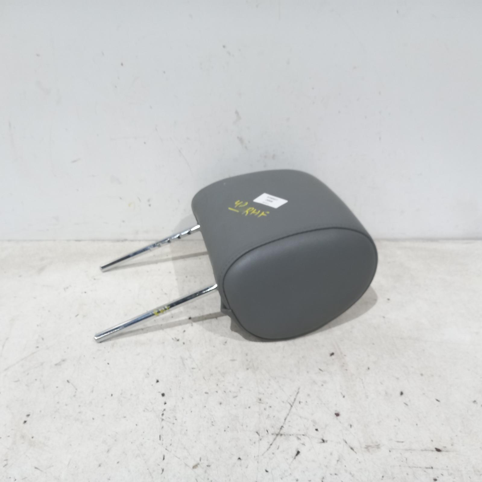 View Auto part Headrest Toyota Hilux 2008