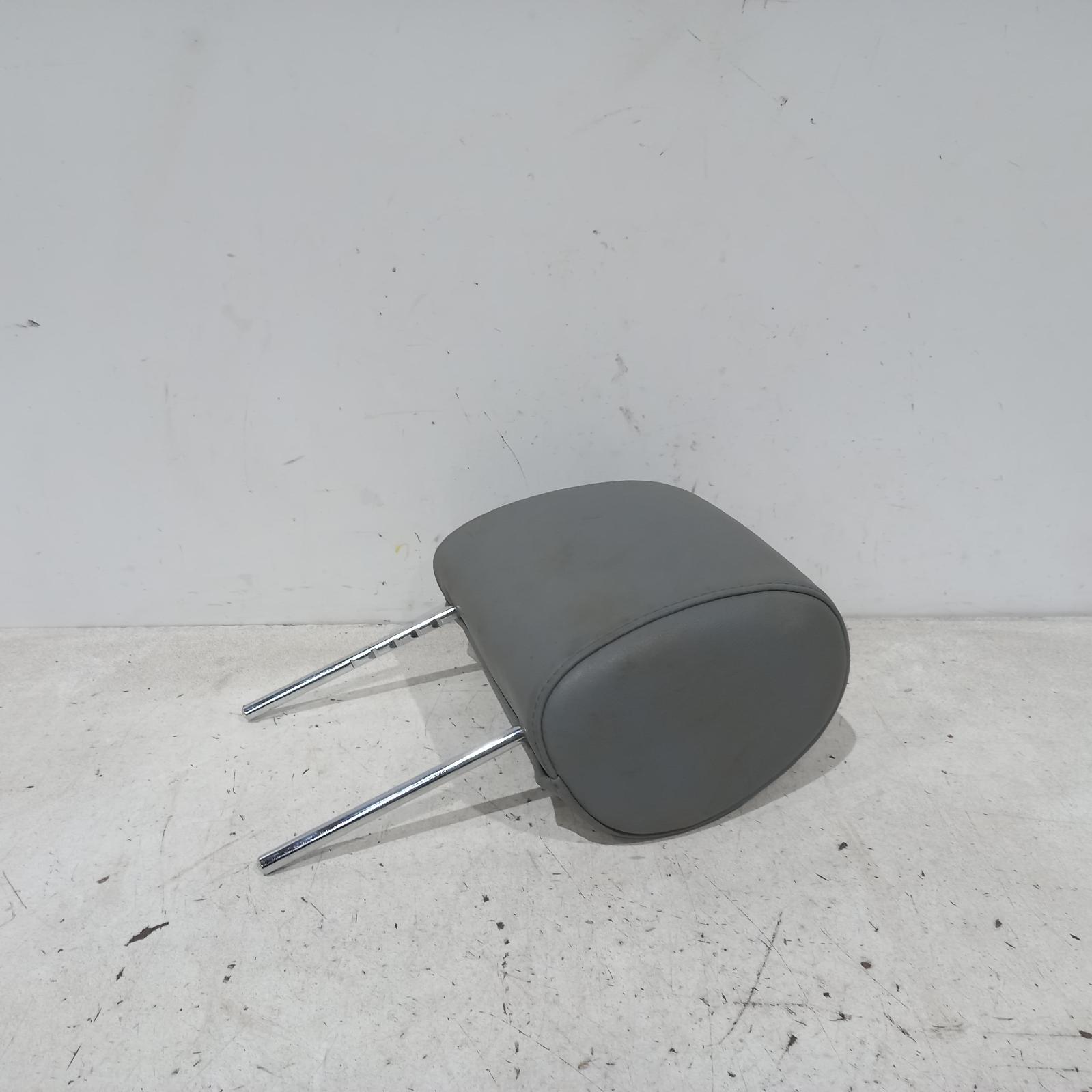 View Auto part Headrest Toyota Hilux 2008