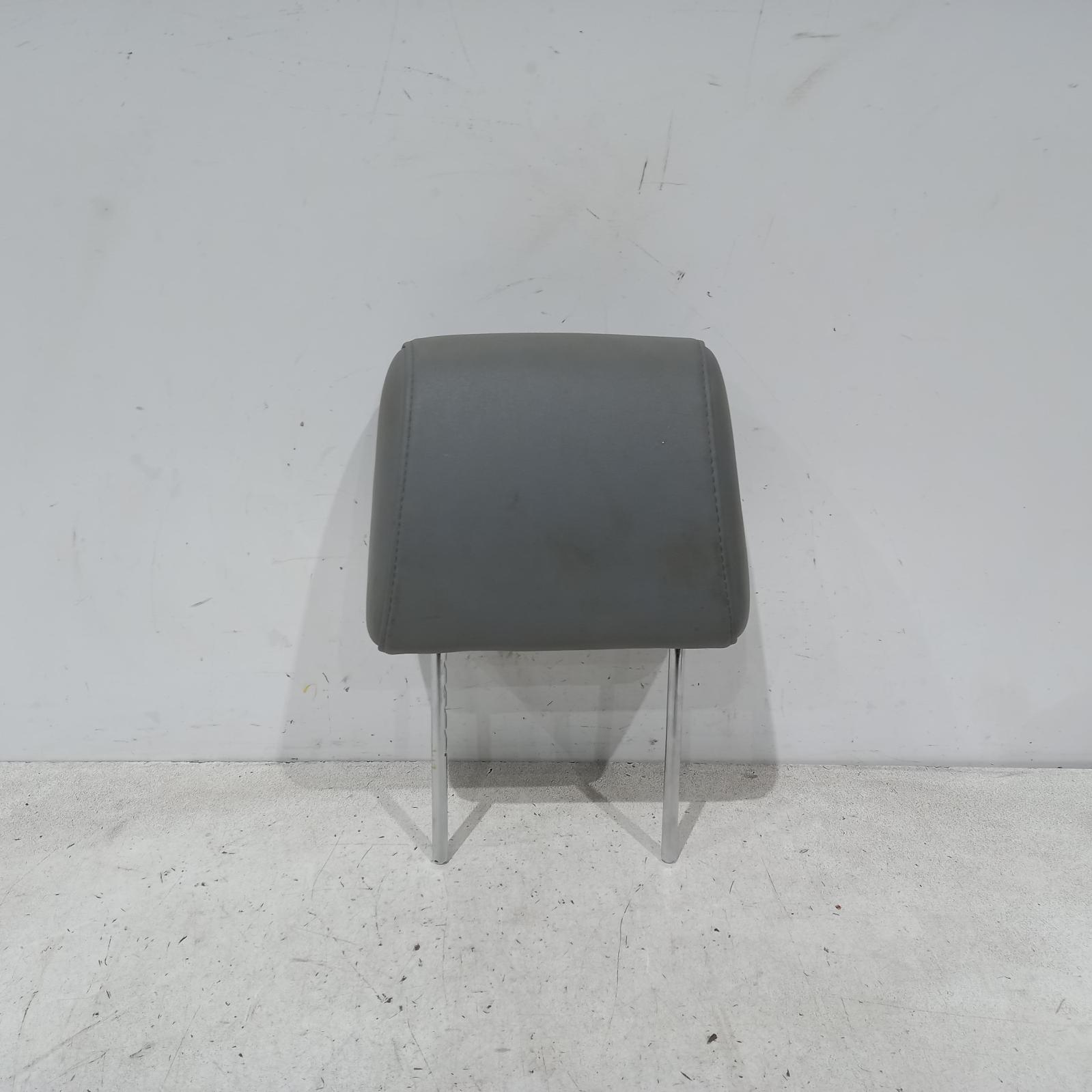 View Auto part Headrest Toyota Hilux 2008