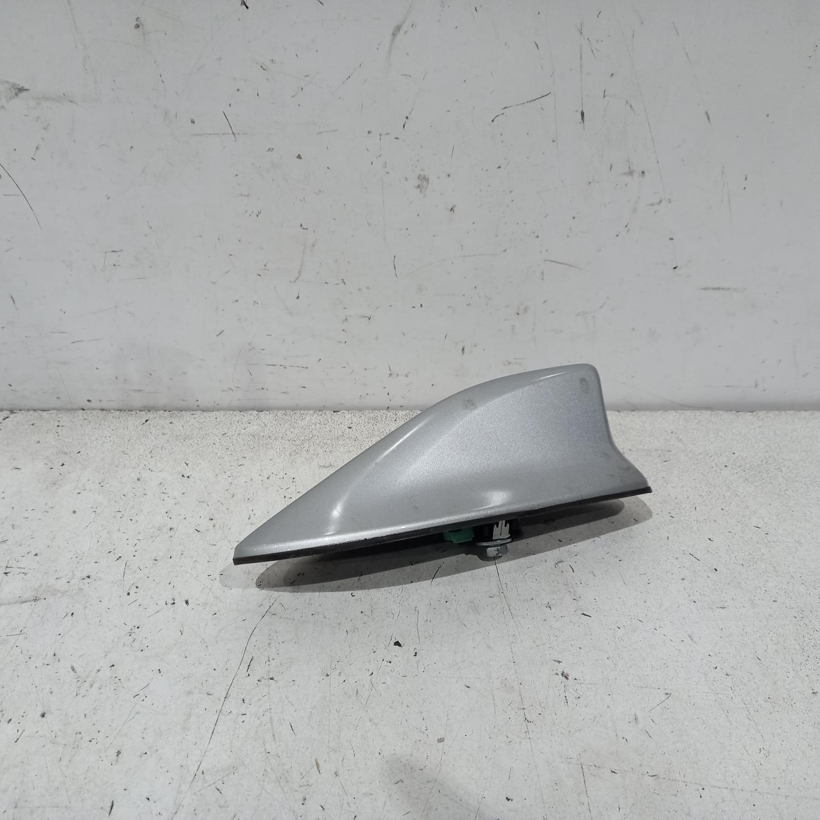 View Auto part Antenna Toyota Corolla 2018
