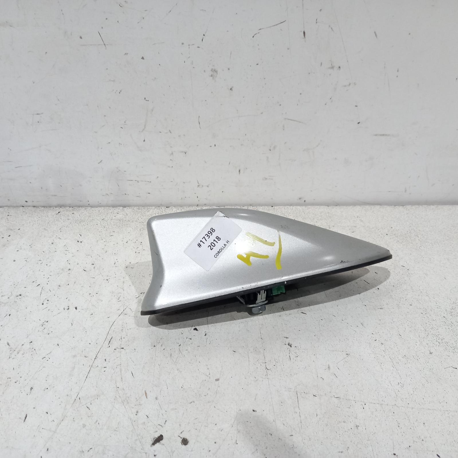 View Auto part Antenna Toyota Corolla 2018