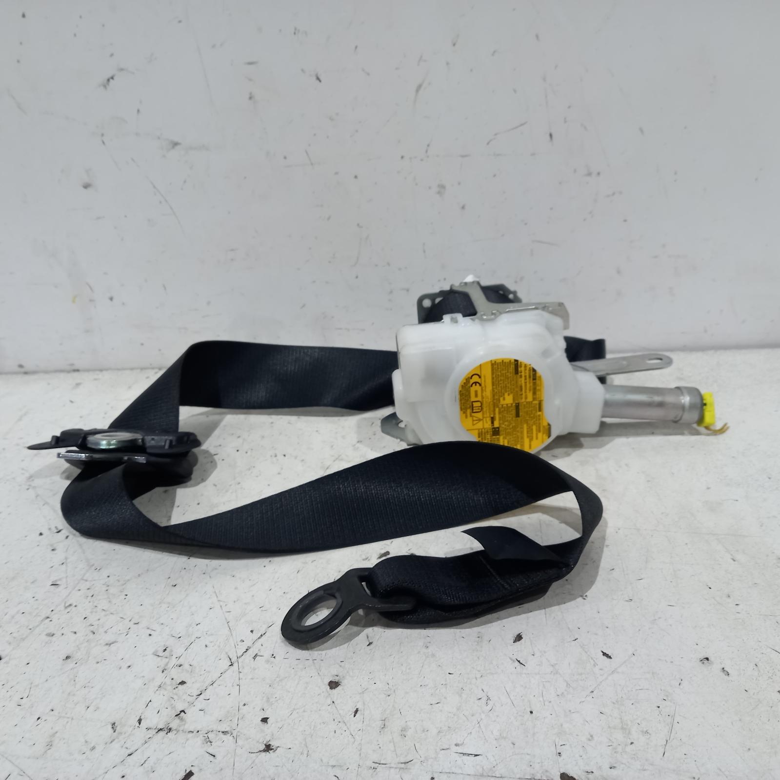 View Auto part Seatbelt/Stalk Toyota Corolla 2018