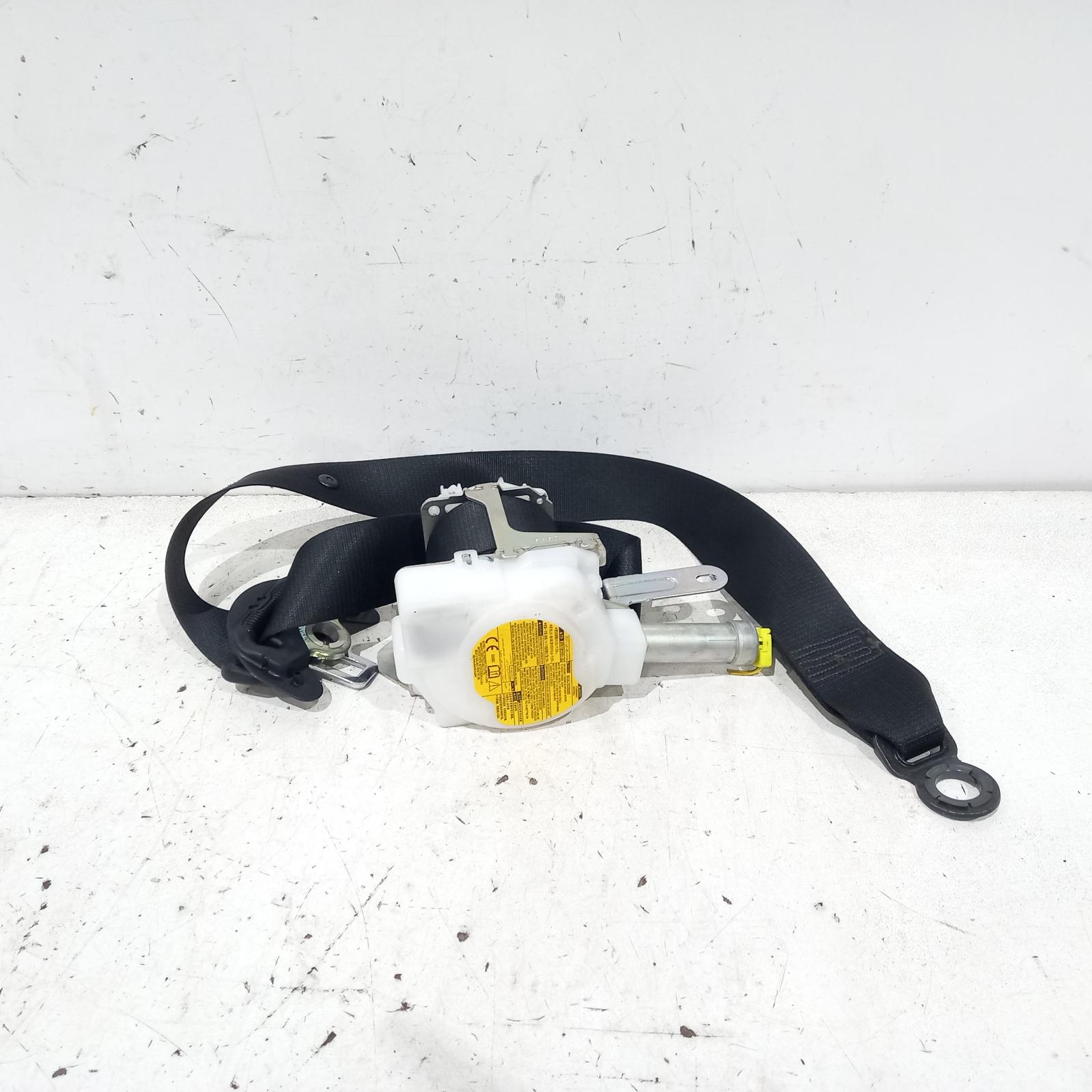 View Auto part Seatbelt/Stalk Toyota Corolla 2018