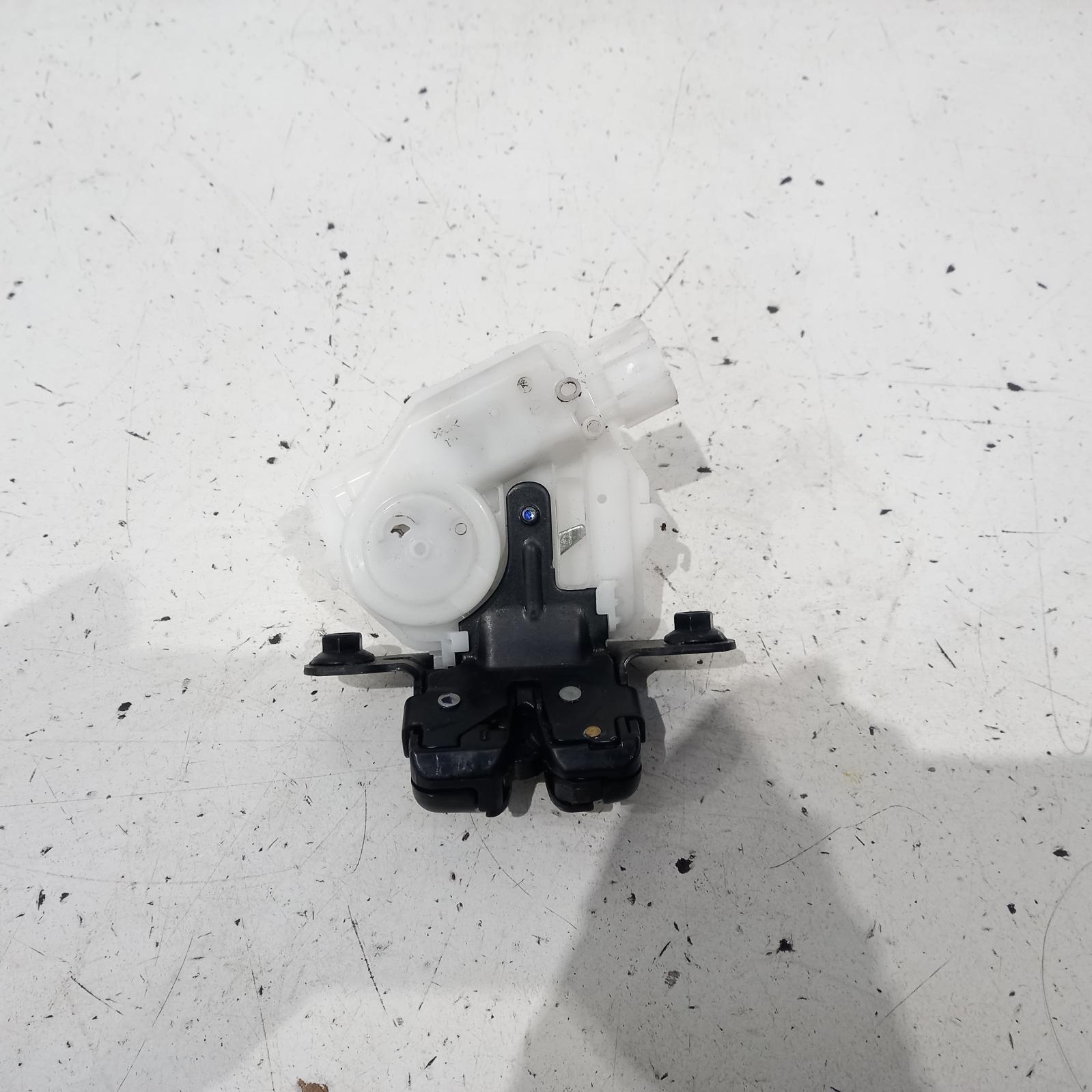 2018 Toyota Corolla Door/Boot/Gate Lock View Auto part Door/Boot/Gate Lock Toyota Corolla 2018