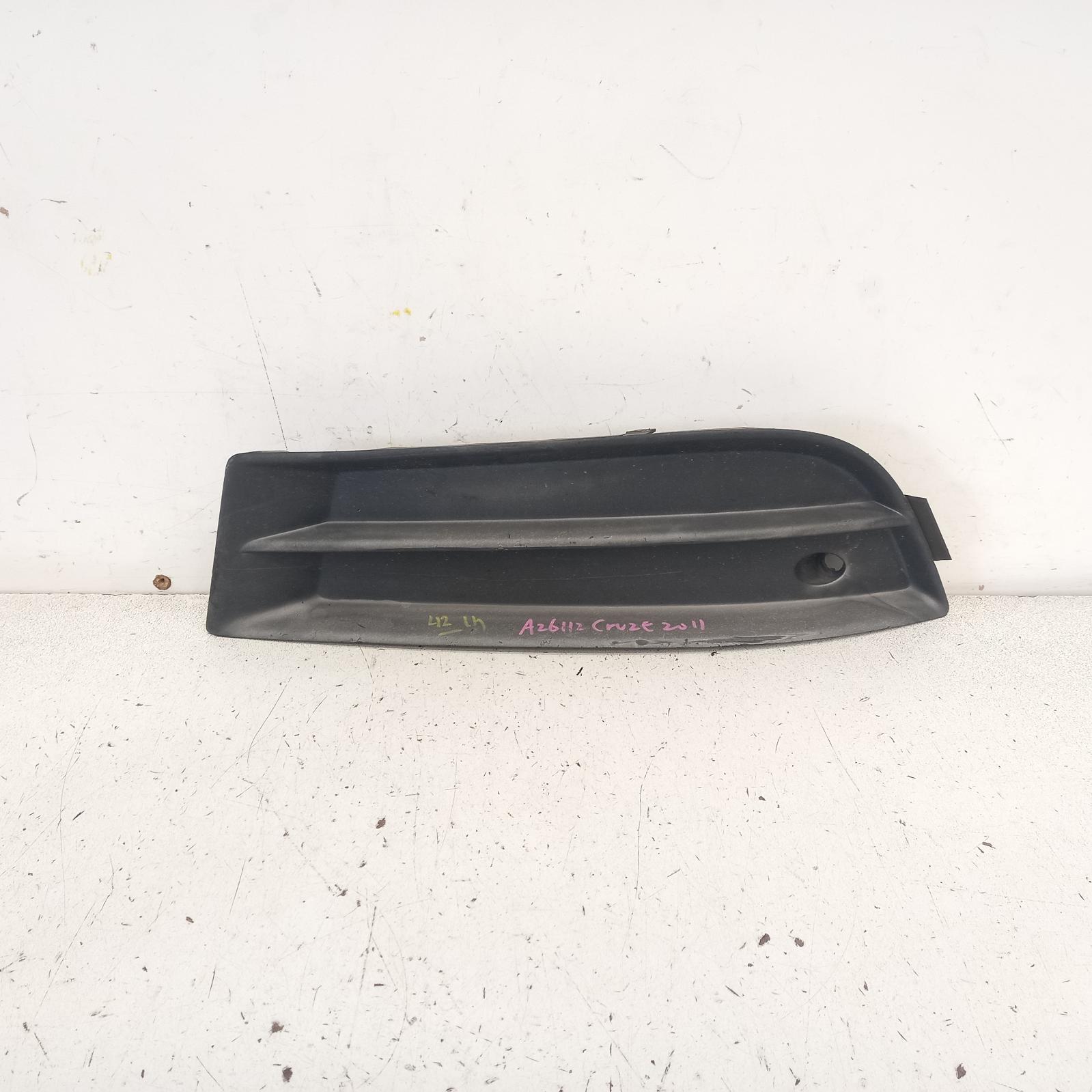 View Auto part Left Indicator/Fog/Side Holden Cruze 2011
