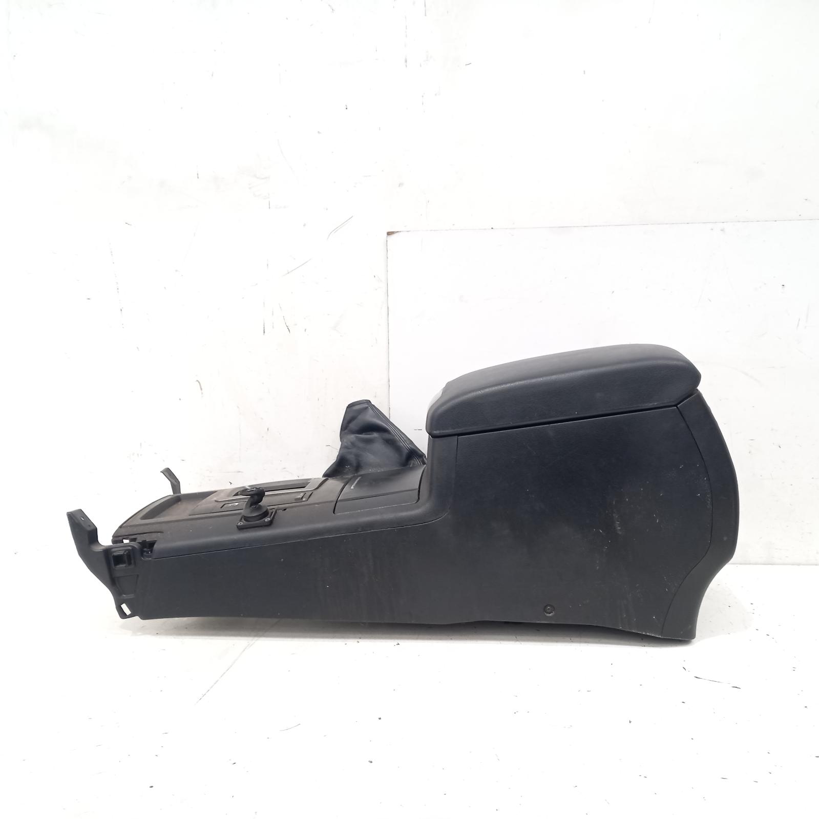 2007 Toyota Landcruiser Console View Auto part Console Toyota Landcruiser 2007