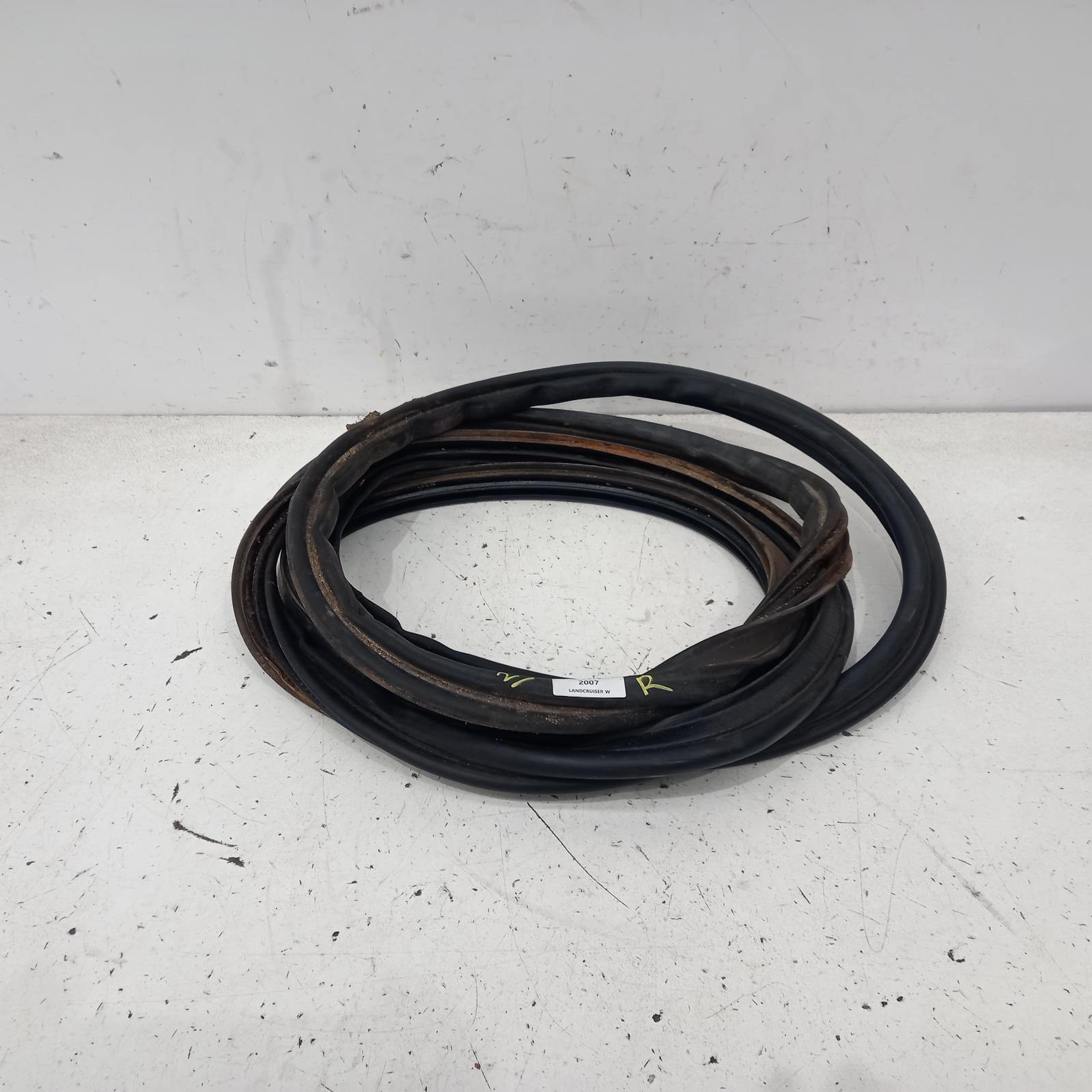 2007 Toyota Landcruiser Door/Tailgate Seal View Auto part Door/Tailgate Seal Toyota Landcruiser 2007