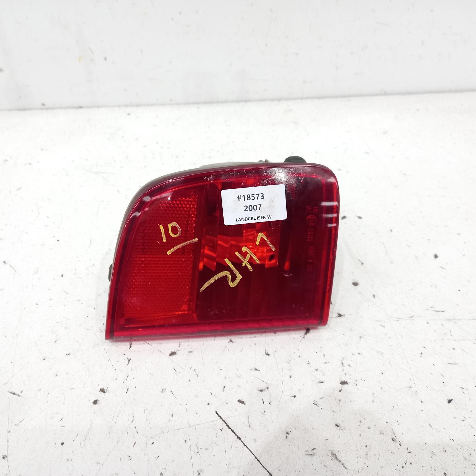2007 Toyota Landcruiser Left Taillight View Auto part Left Taillight Toyota Landcruiser 2007