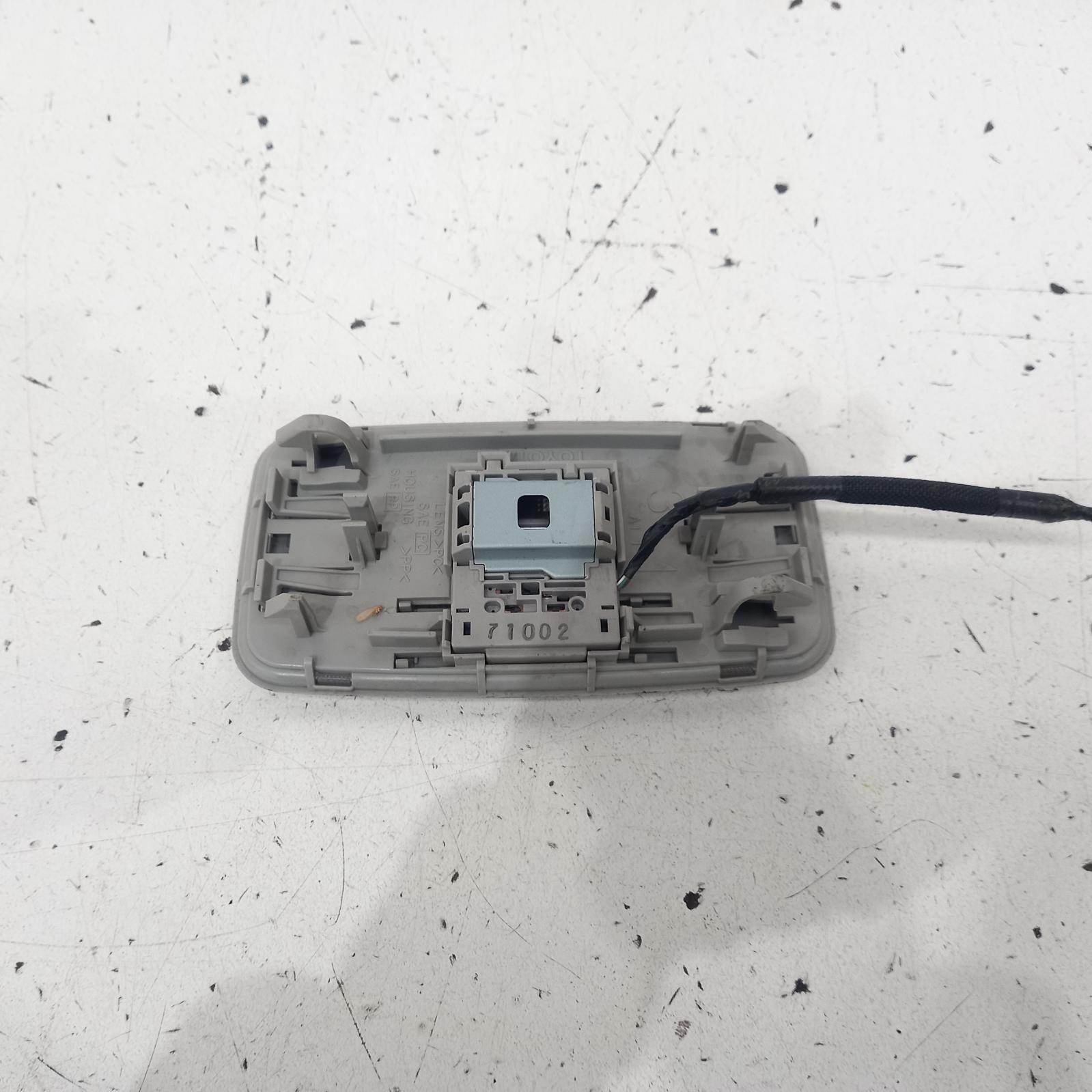 2007 Toyota Landcruiser Courtesy Light View Auto part Courtesy Light Toyota Landcruiser 2007