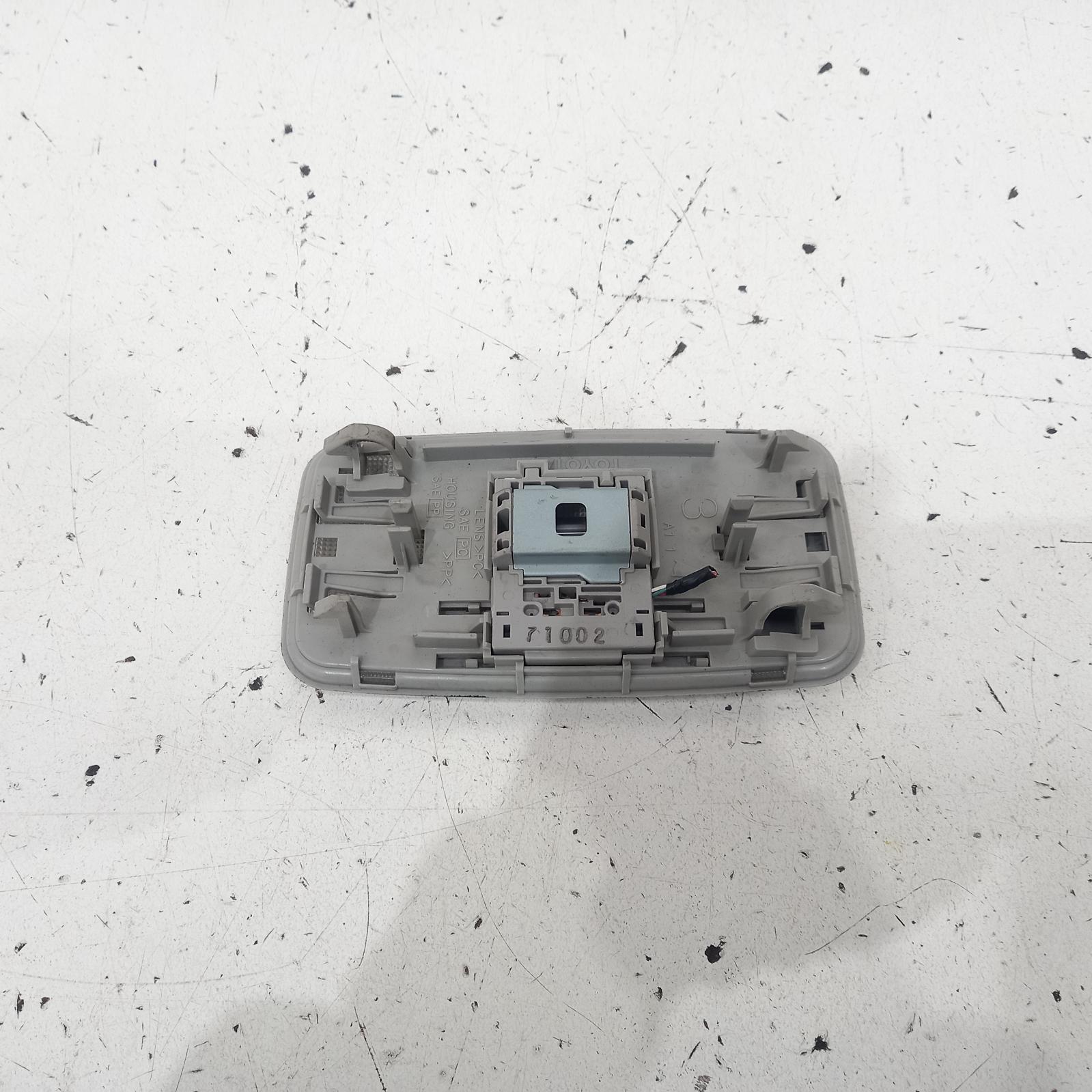 2007 Toyota Landcruiser Courtesy Light View Auto part Courtesy Light Toyota Landcruiser 2007