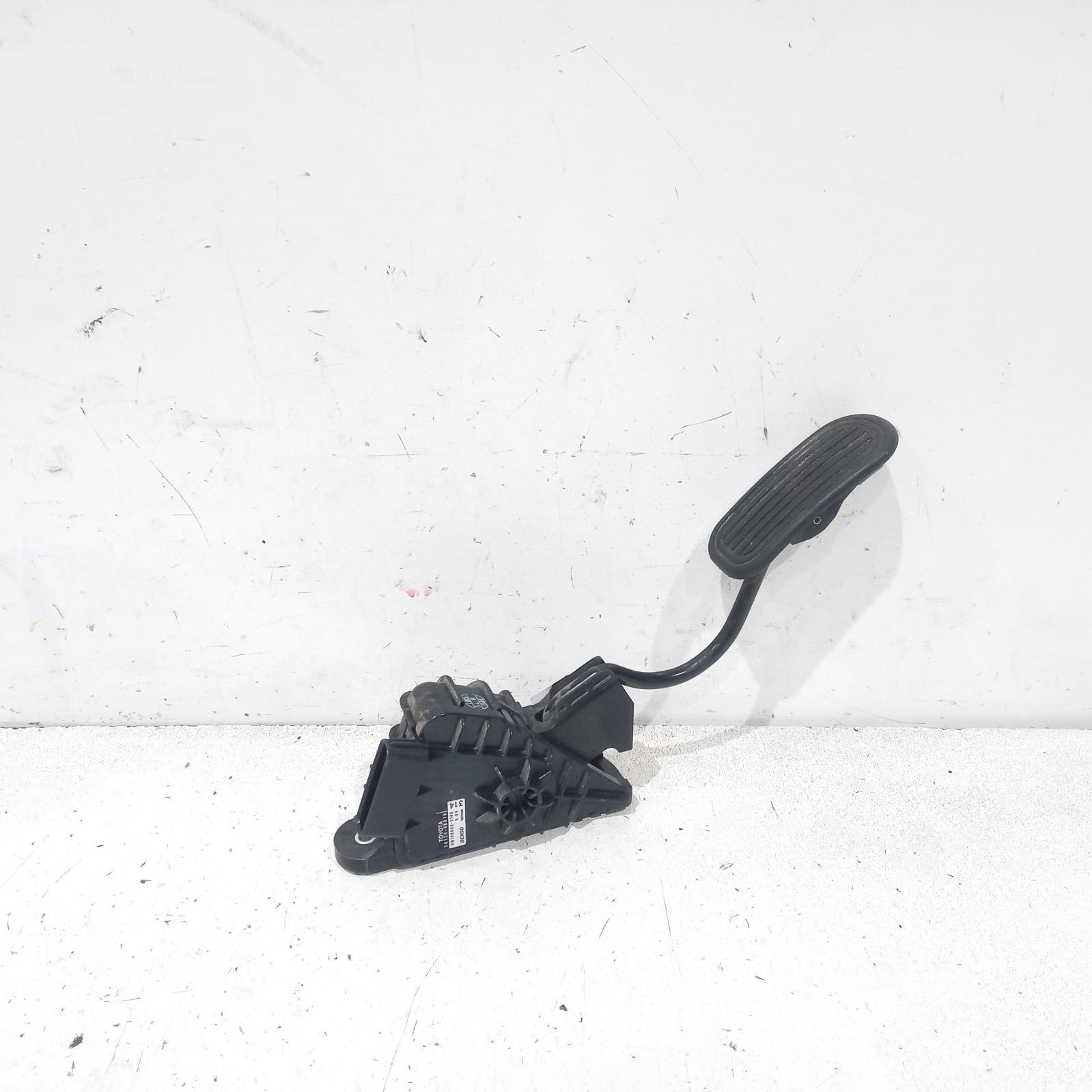View Auto part Pedal Assembly Toyota Hilux 2009