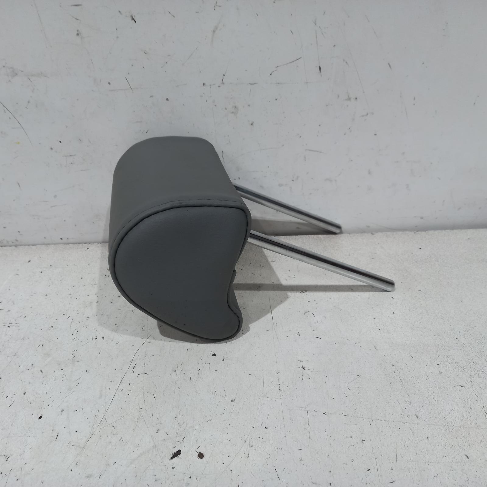 View Auto part Headrest Toyota Hilux 2009