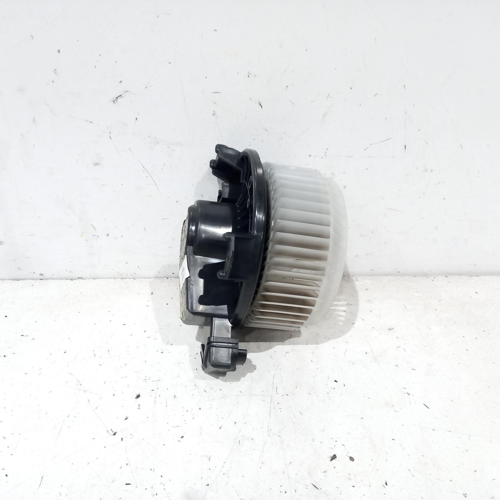 View Auto part Heater Fan Motor Toyota 86 2015