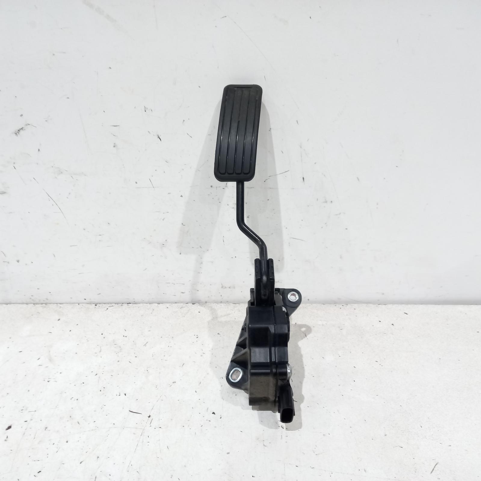 View Auto part Pedal Assembly Toyota 86 2015
