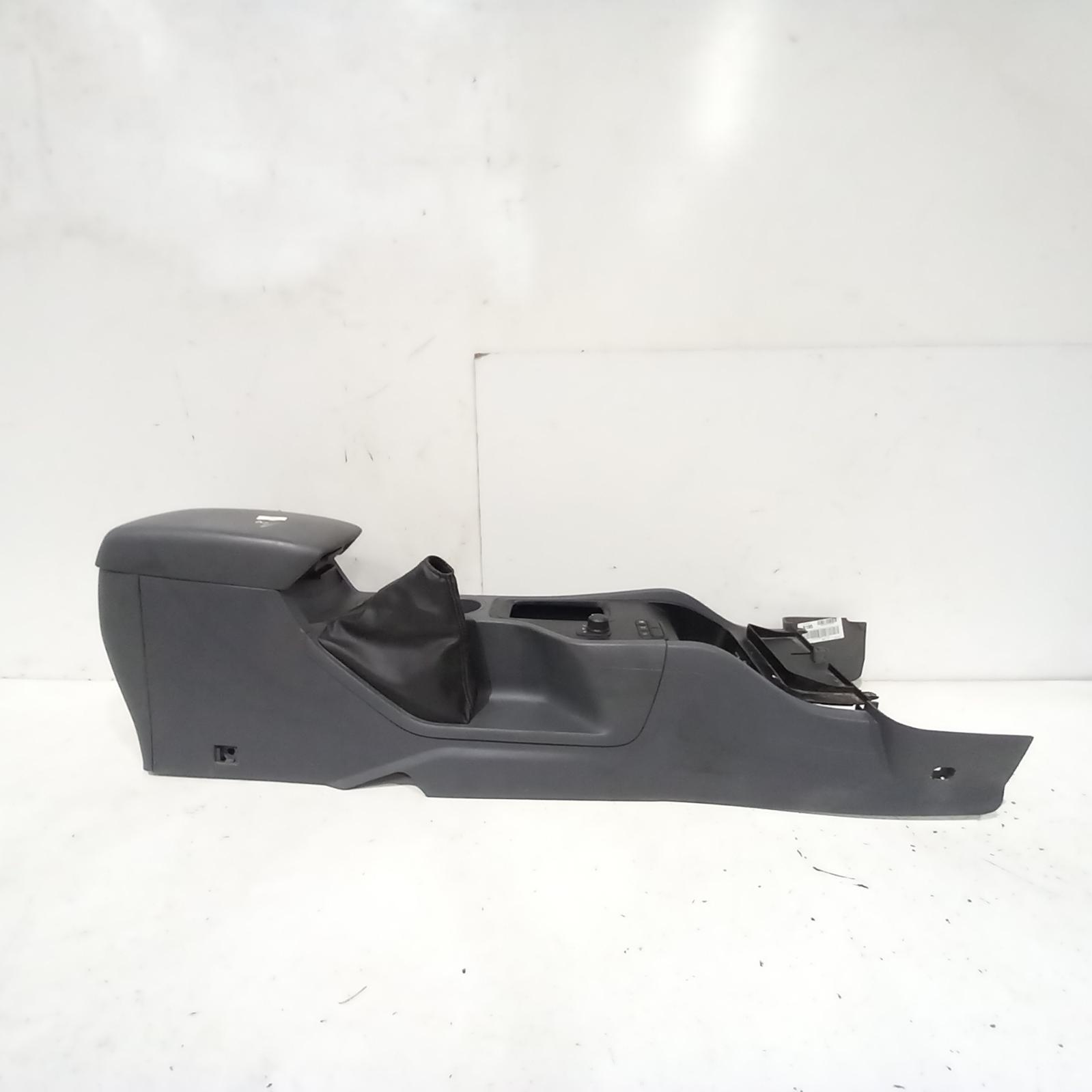 View Auto part Console Ford Ranger 2015