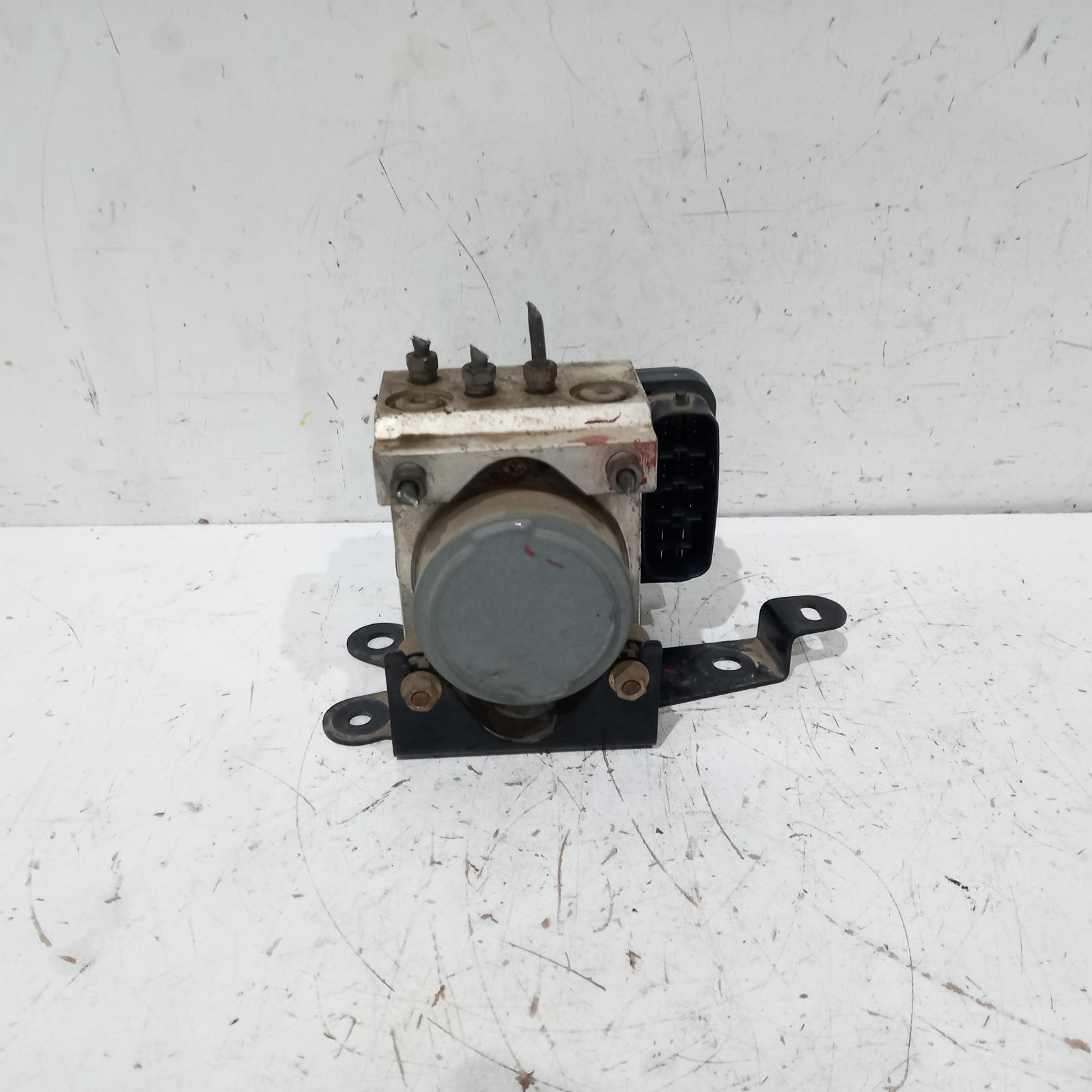 View Auto part Abs Pump/Modulator Toyota Hilux 2005
