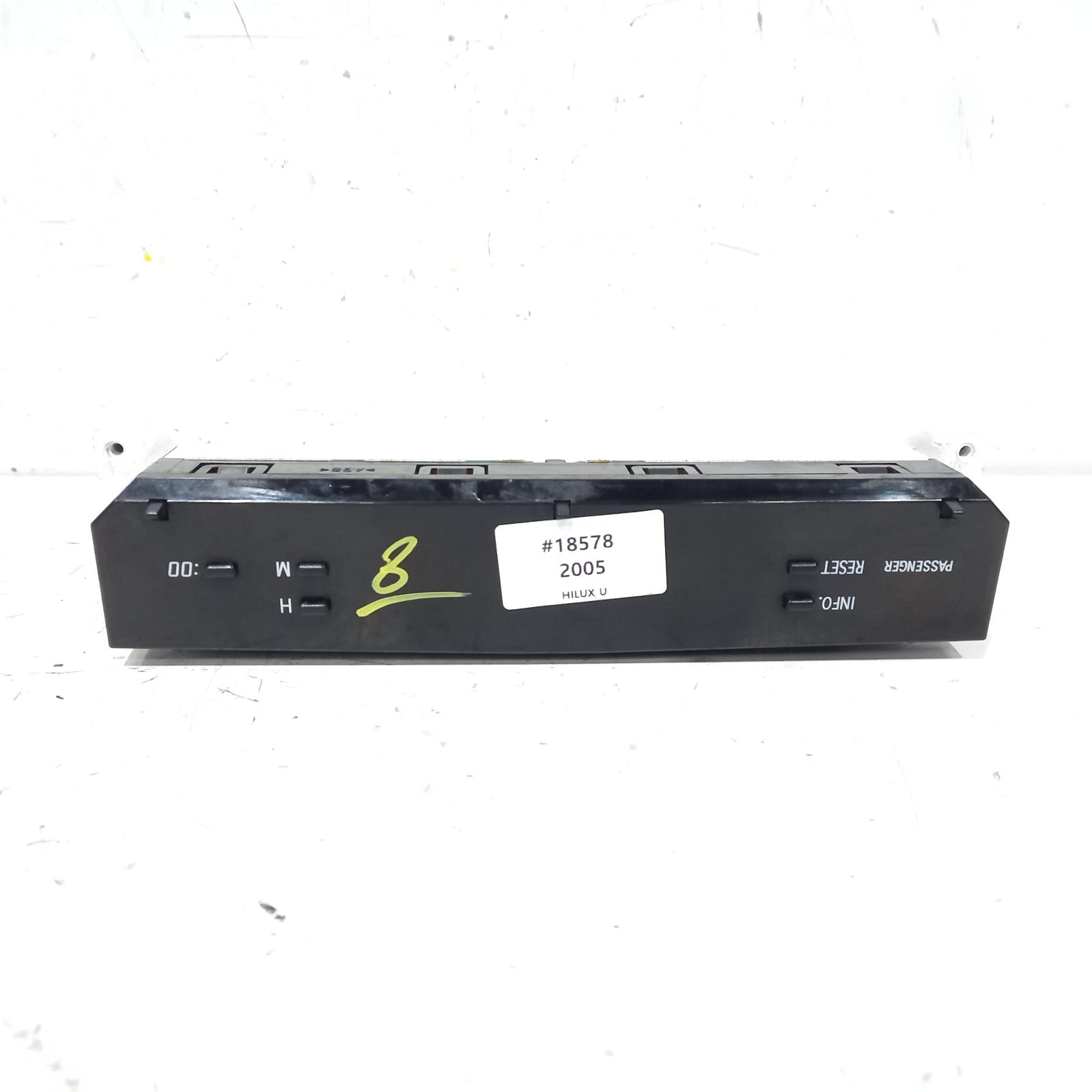View Auto part Clock Toyota Hilux 2005