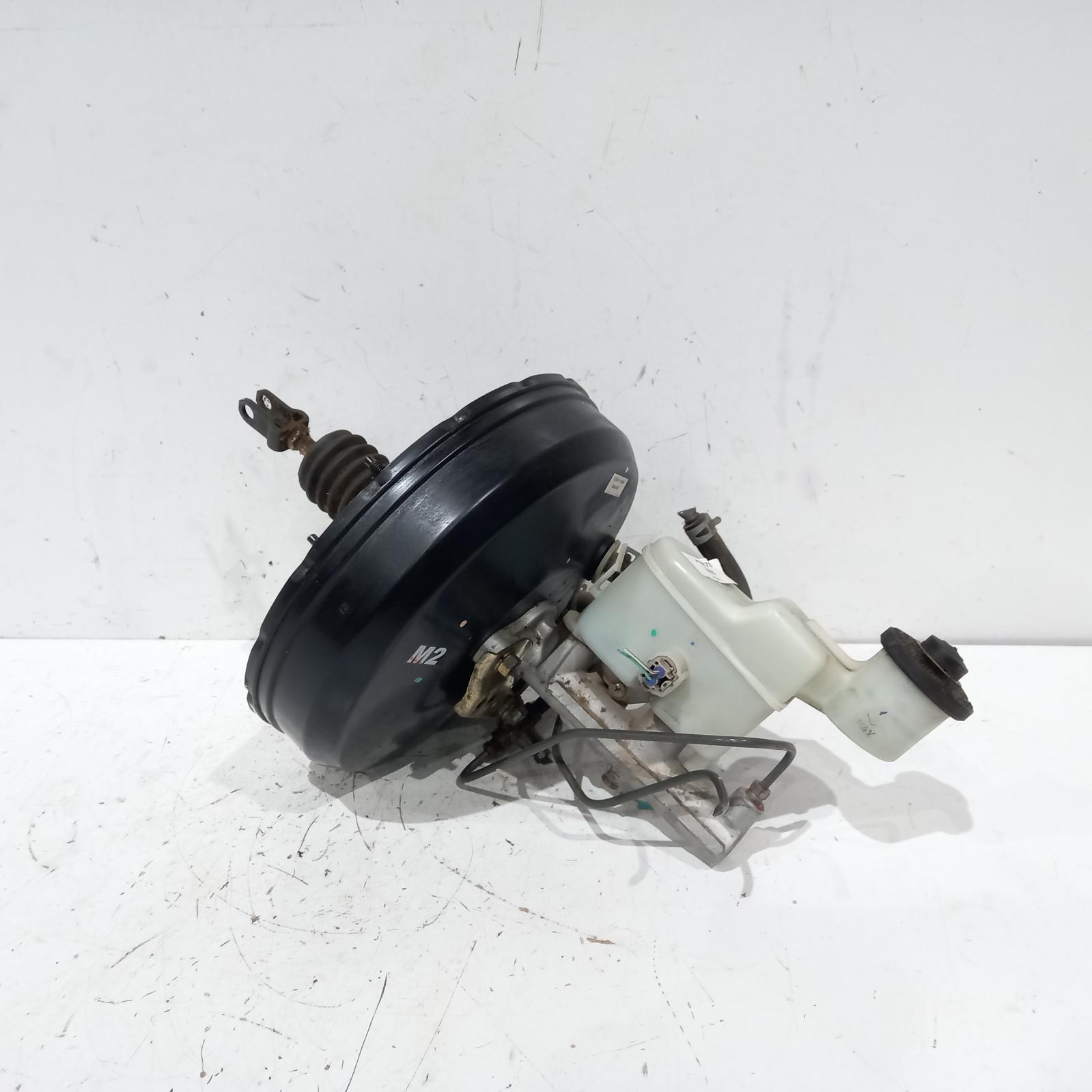 View Auto part Brake Booster Toyota Hilux 2005